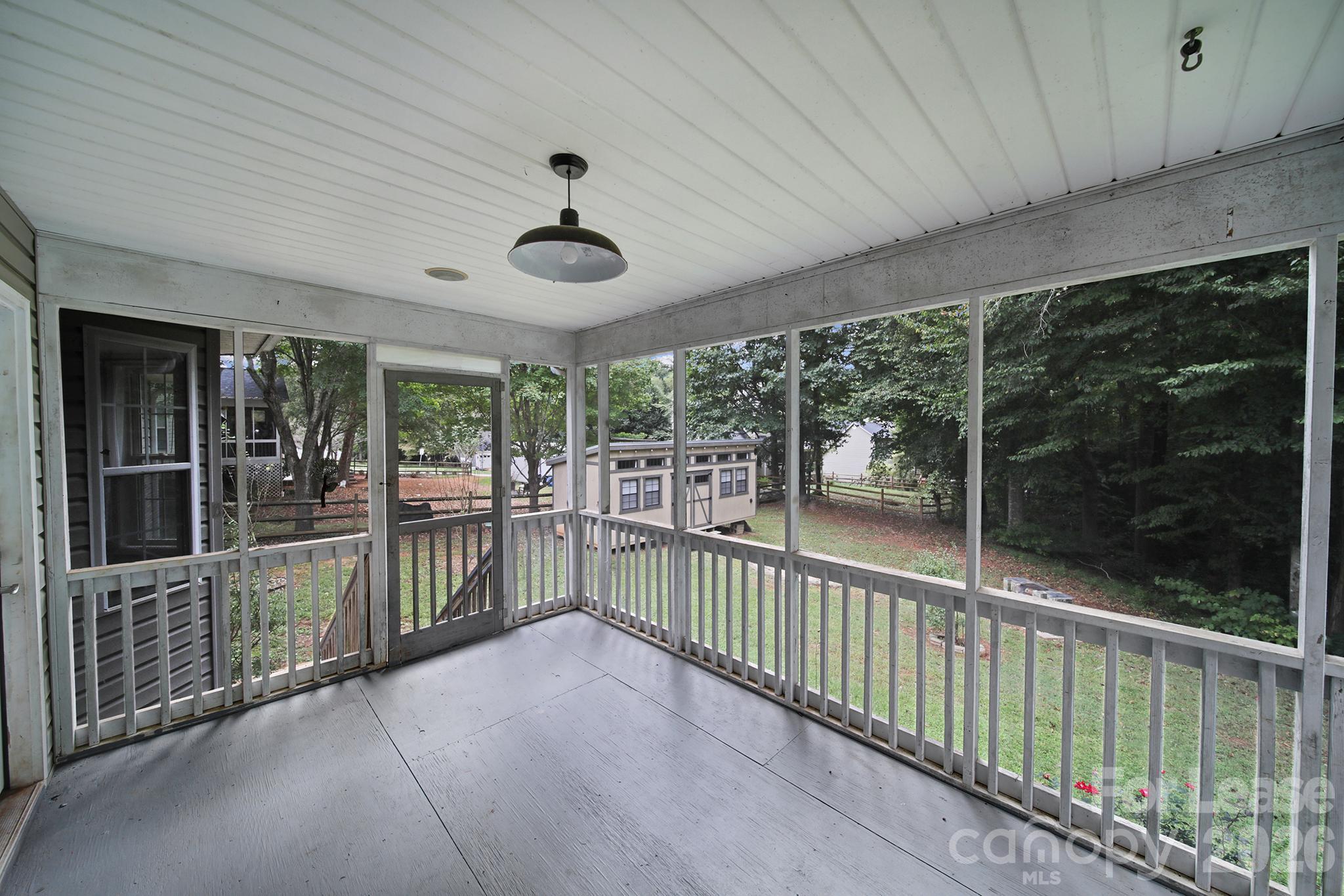 303 Bennington Drive Property Photo 21