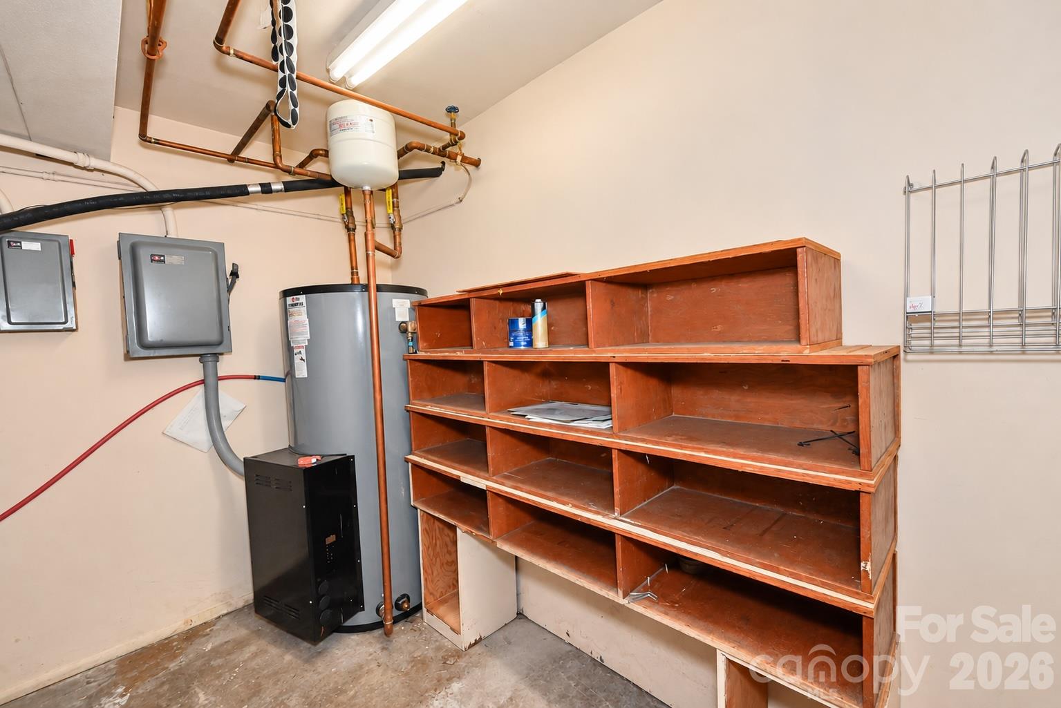 111/113 E Water Street Property Photo 19