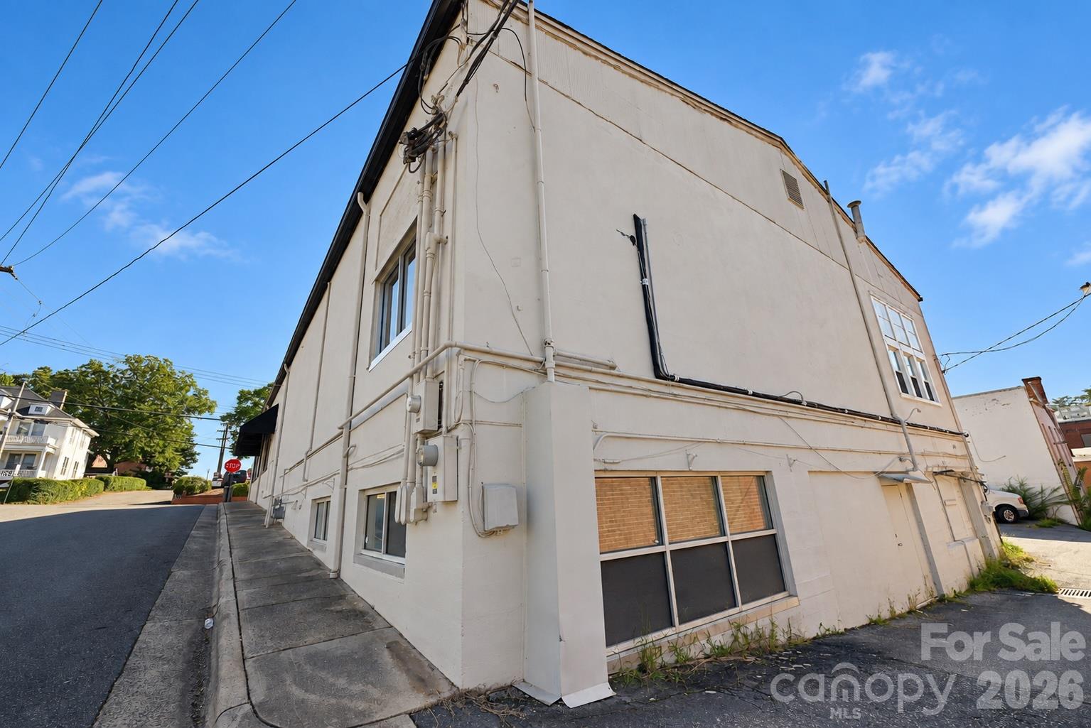 111/113 E Water Street Property Photo 23