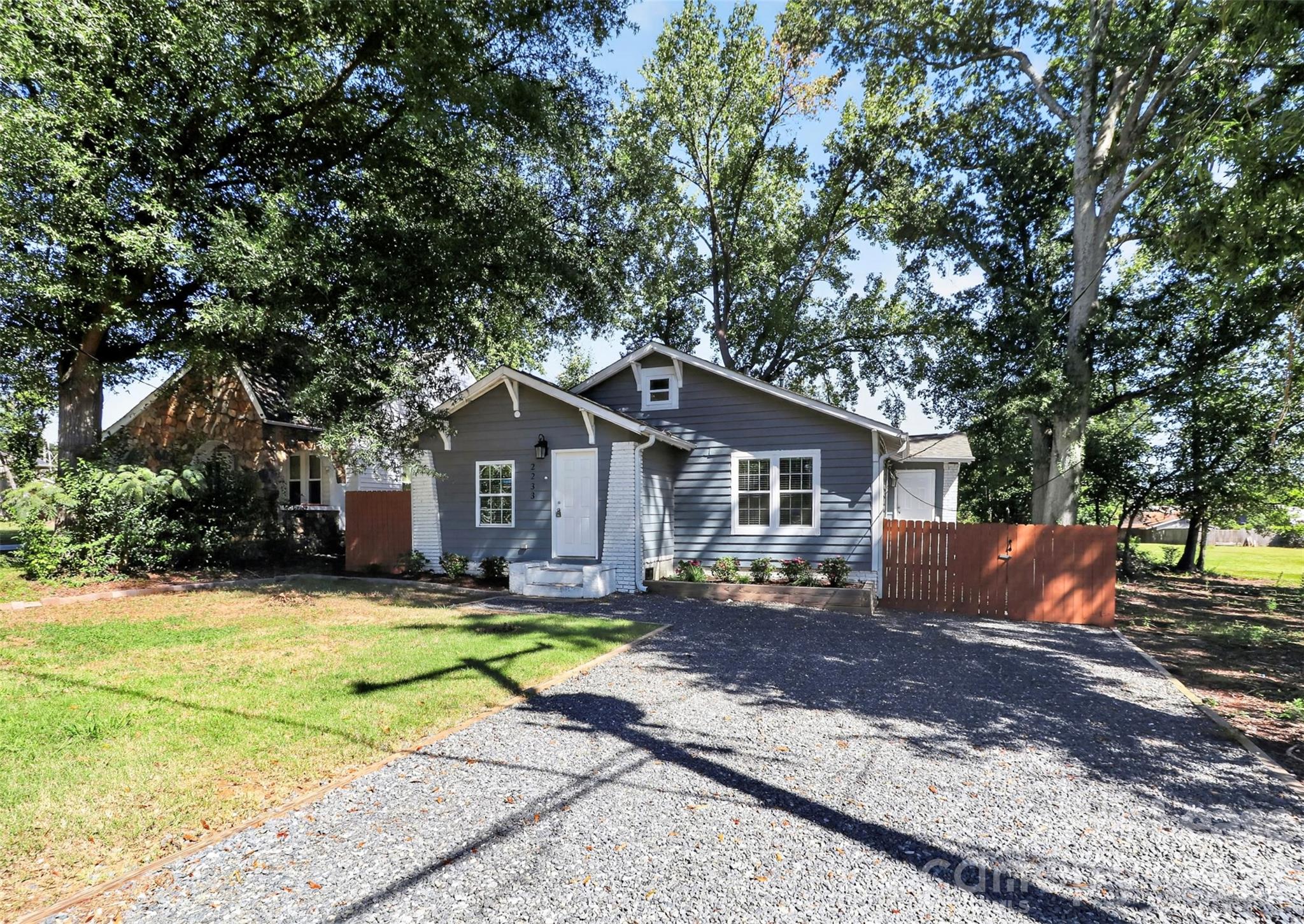 2233 Highland Street Property Photo 1