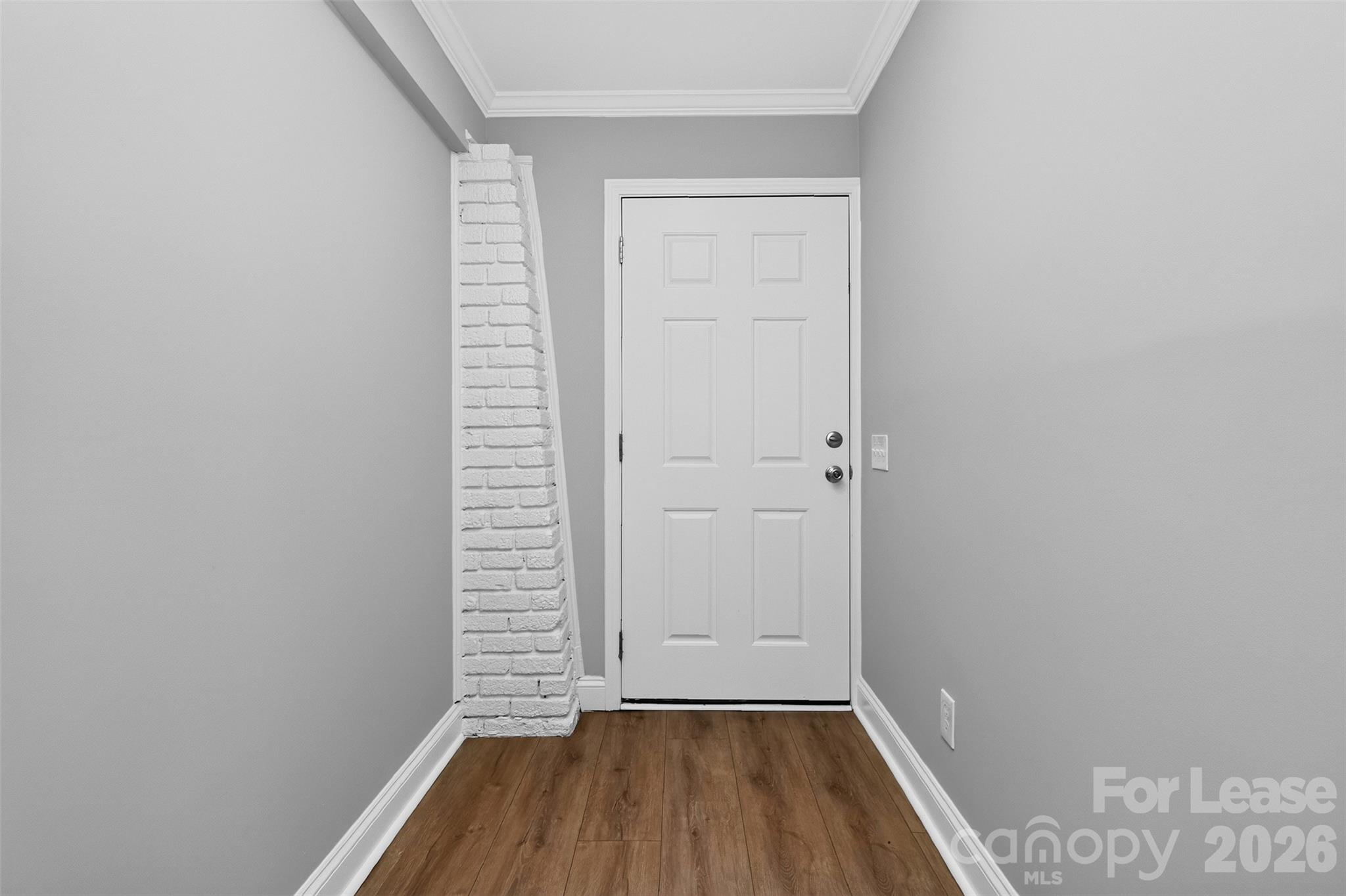 2233 Highland Street Property Photo 6