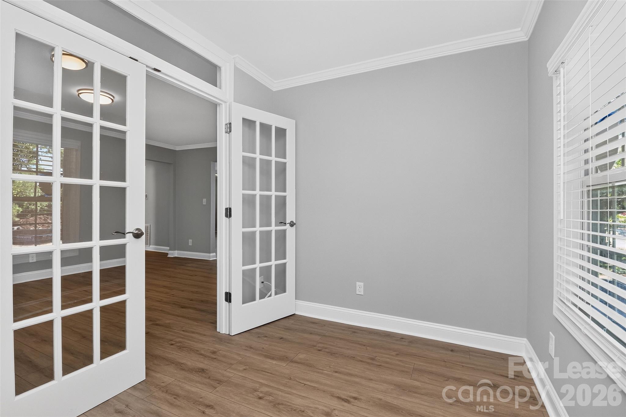 2233 Highland Street Property Photo 9