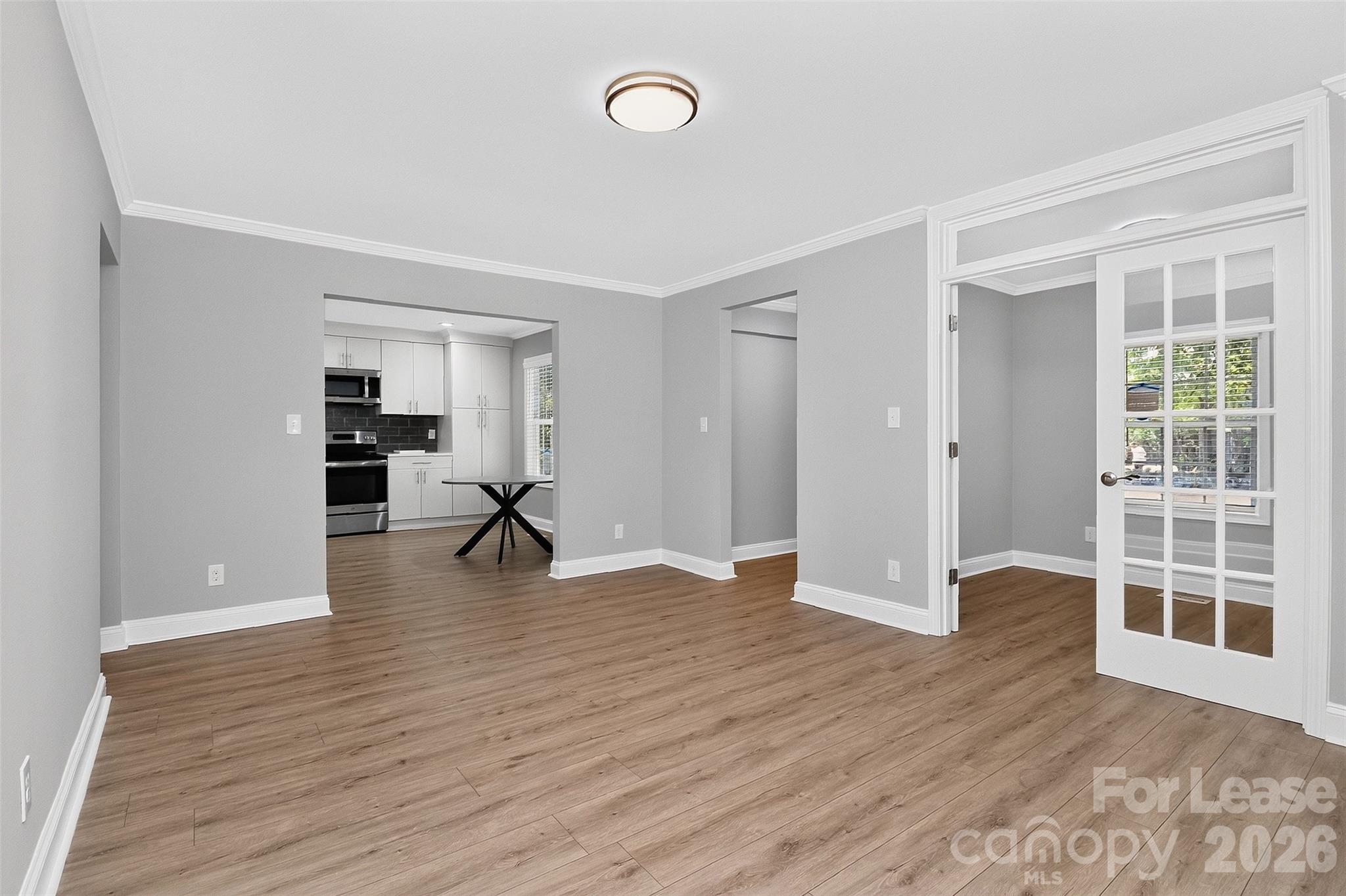 2233 Highland Street Property Photo 10