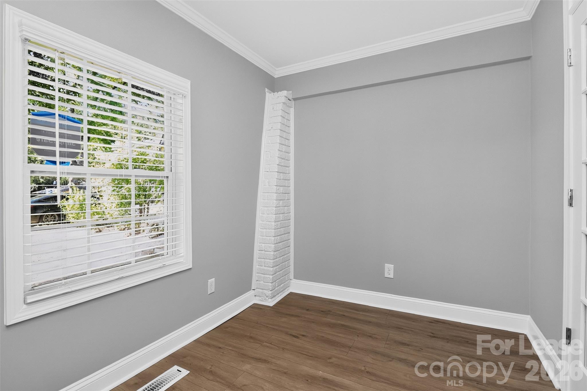 2233 Highland Street Property Photo 18