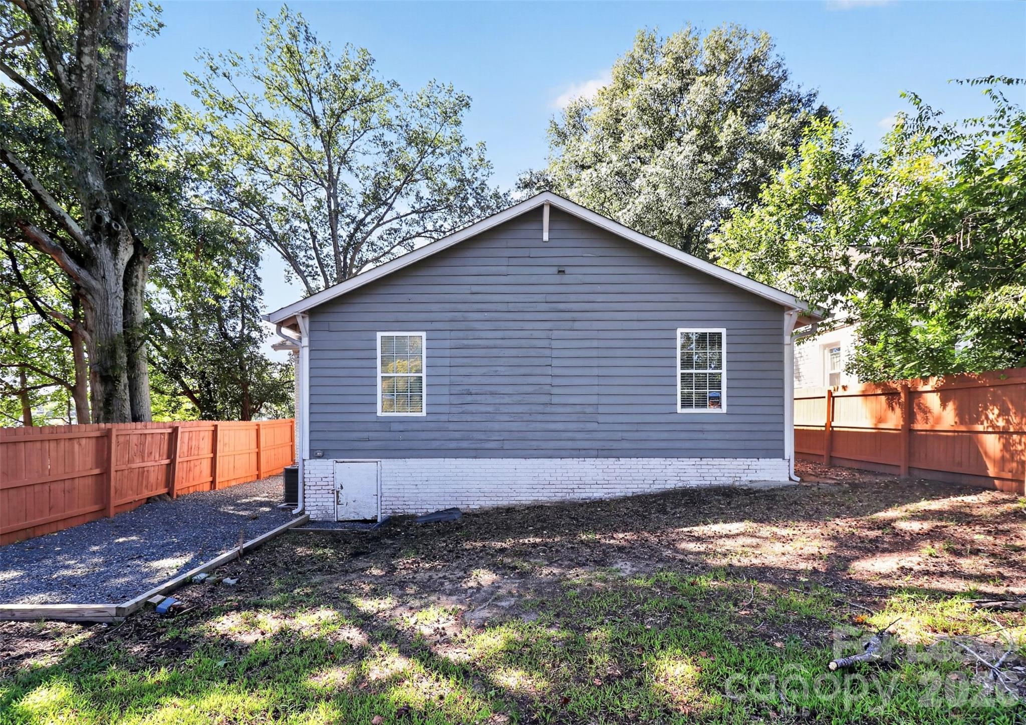 2233 Highland Street Property Photo 26