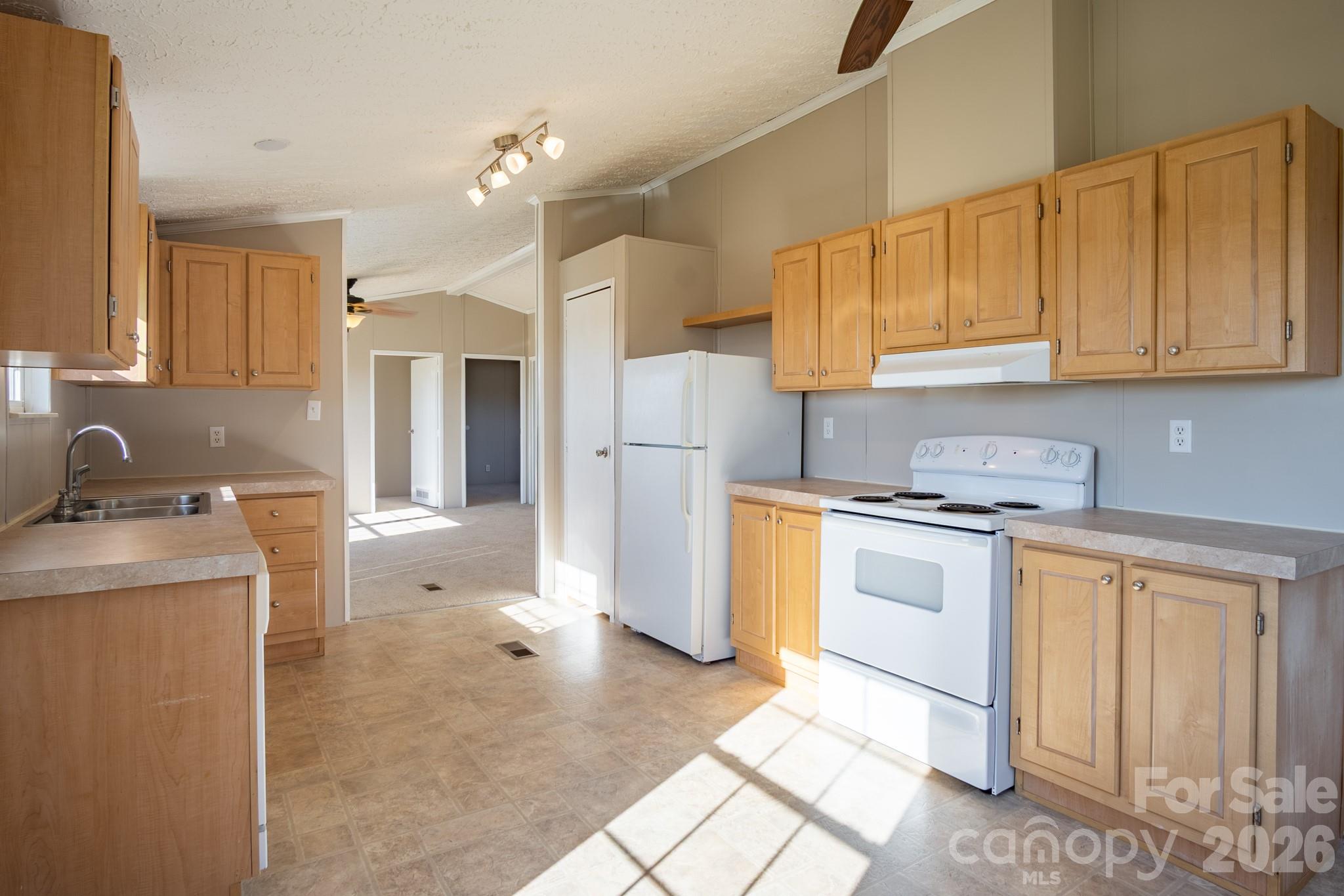2956 Daisy Trail Property Photo 12