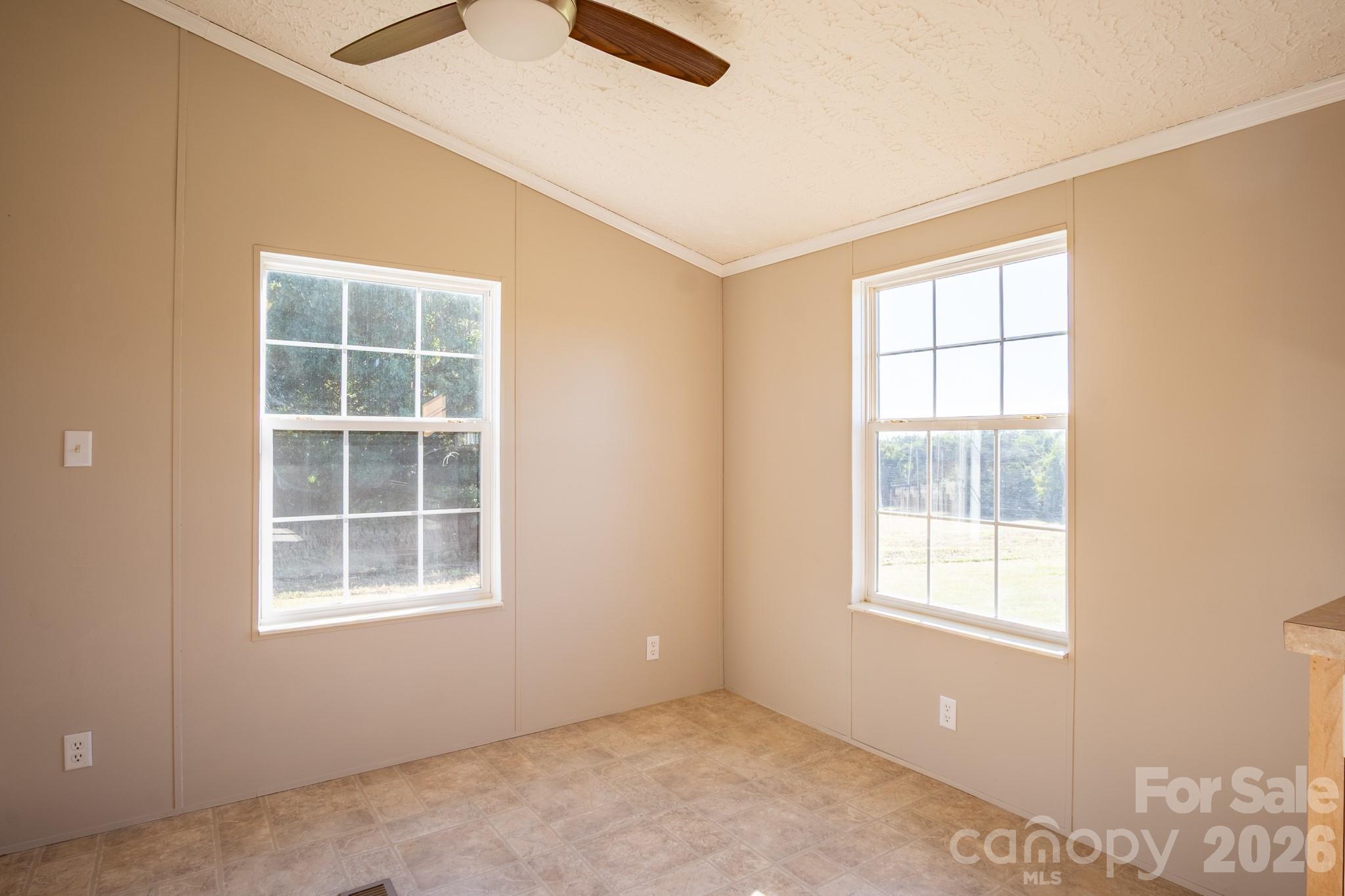 2956 Daisy Trail Property Photo 13