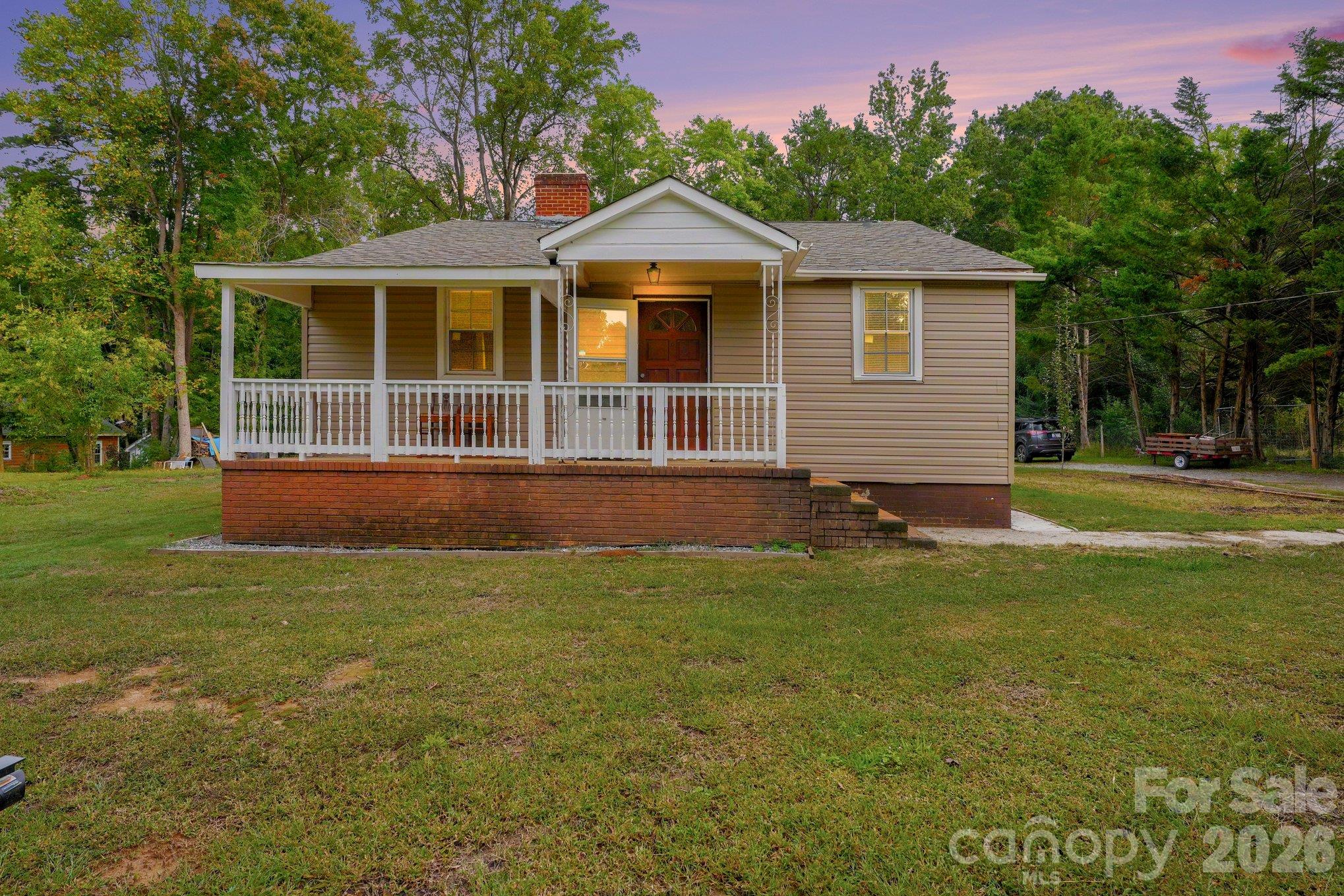 144 Ginger Lane Property Photo 1