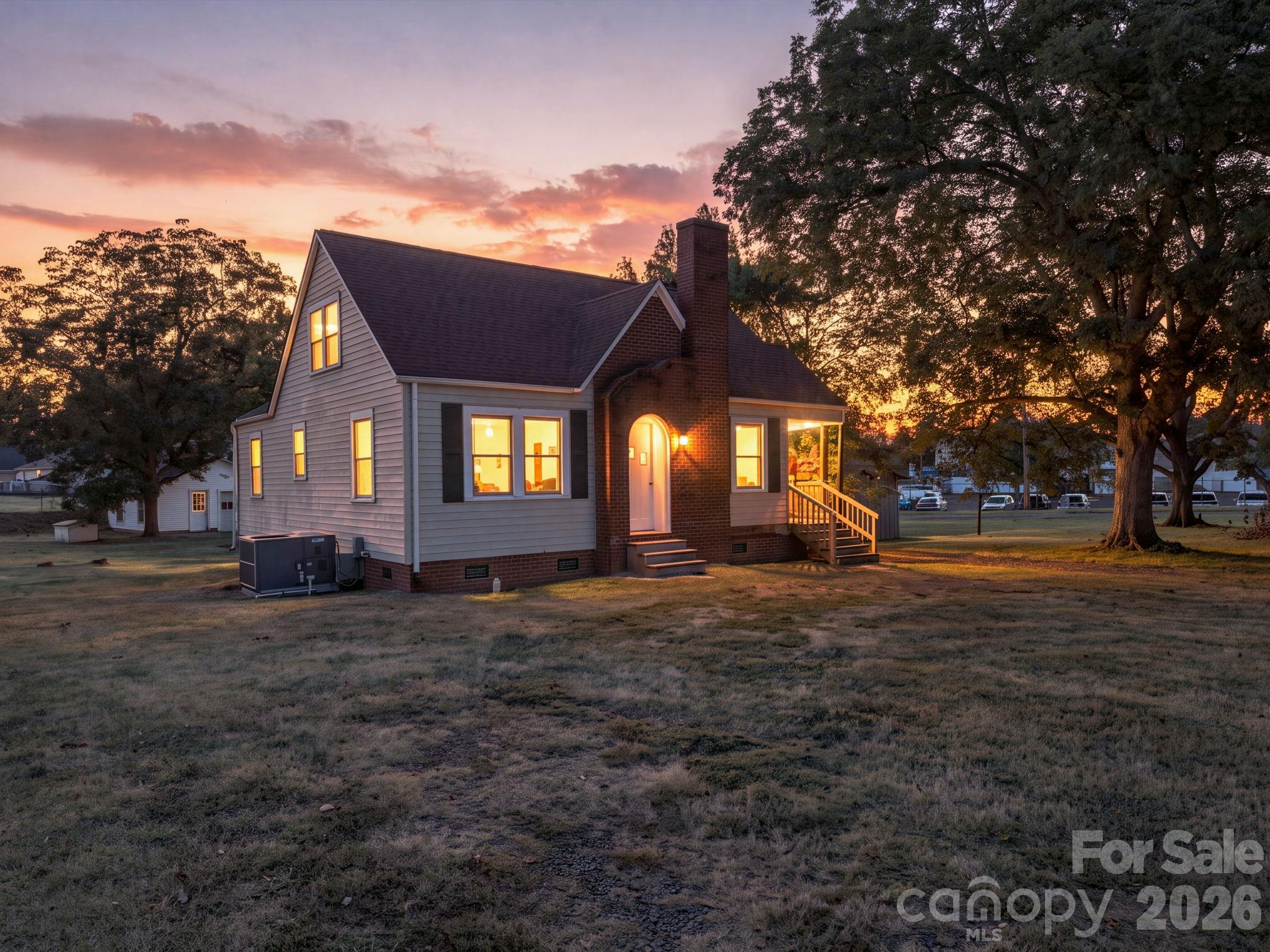 506 Aquadale Road Property Photo 1