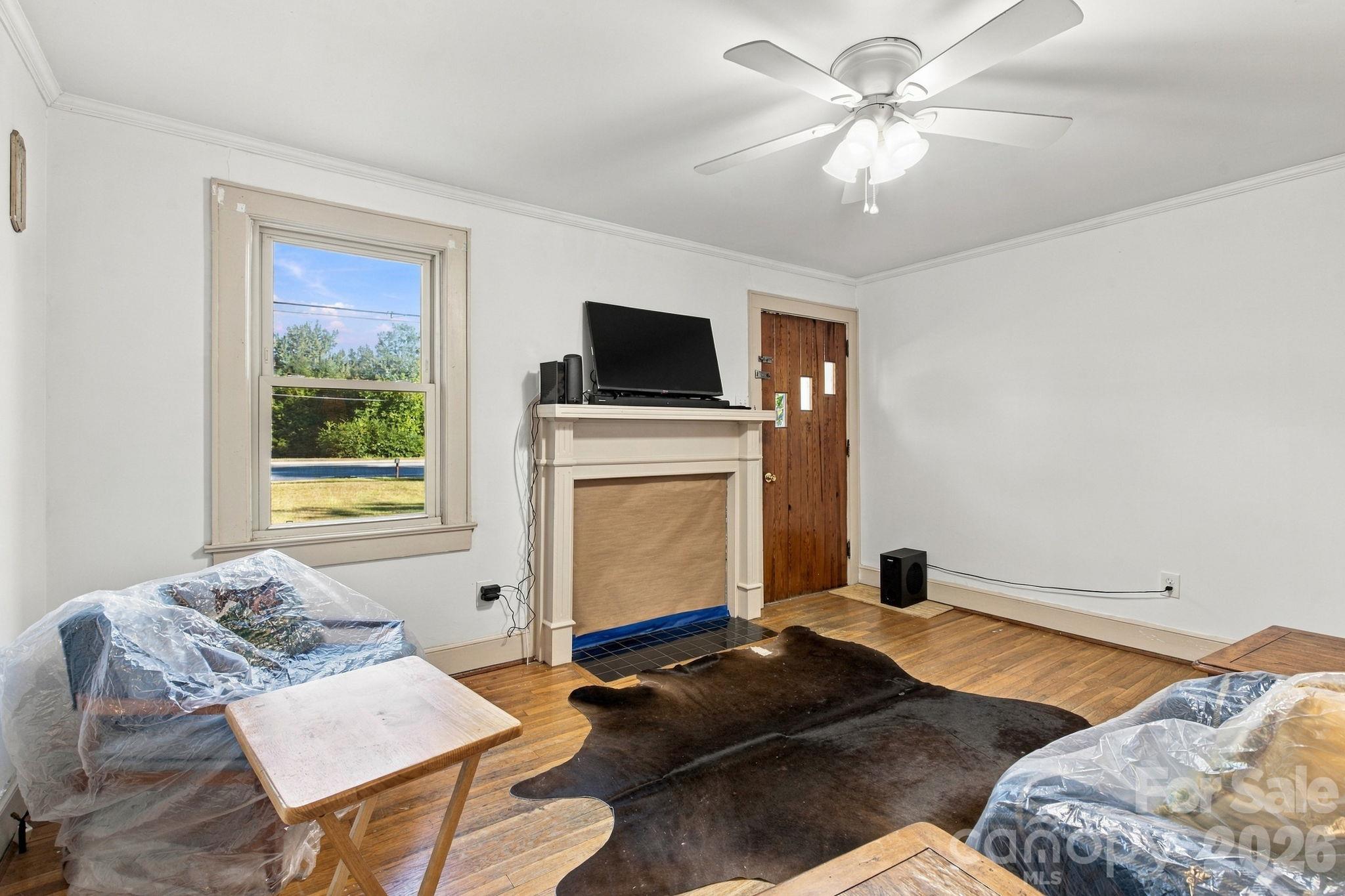 506 Aquadale Road Property Photo 7