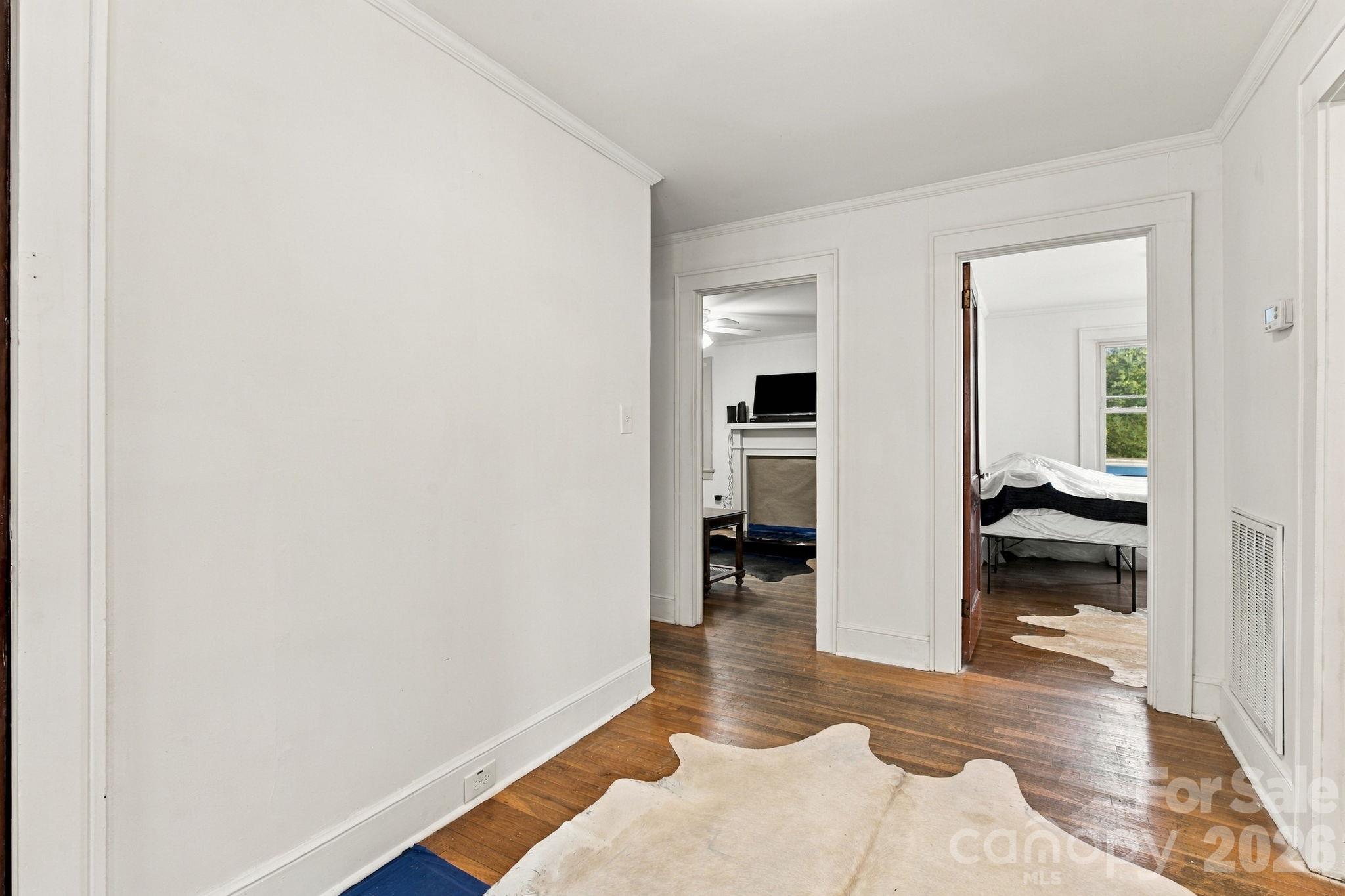 506 Aquadale Road Property Photo 9