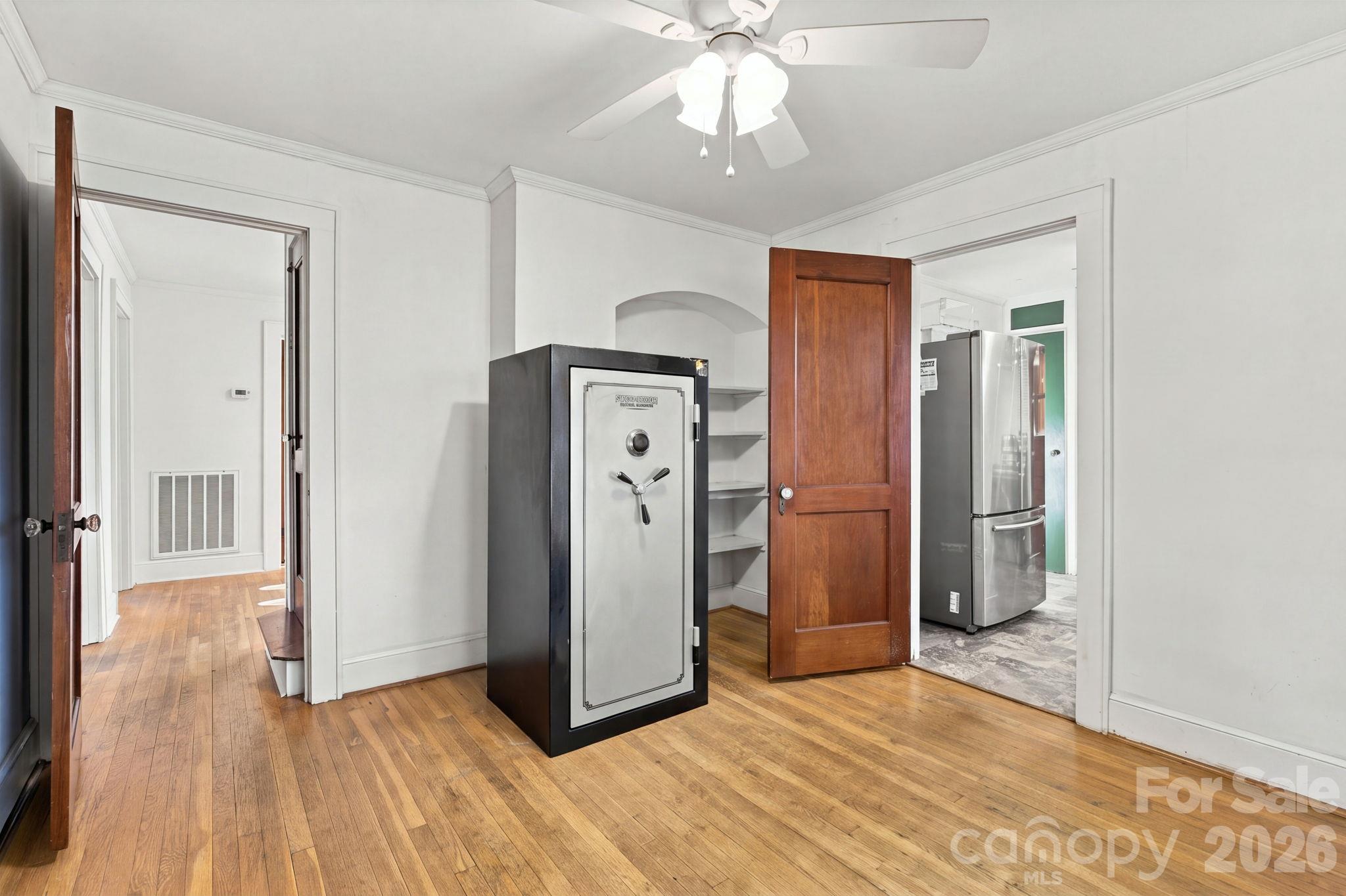 506 Aquadale Road Property Photo 11