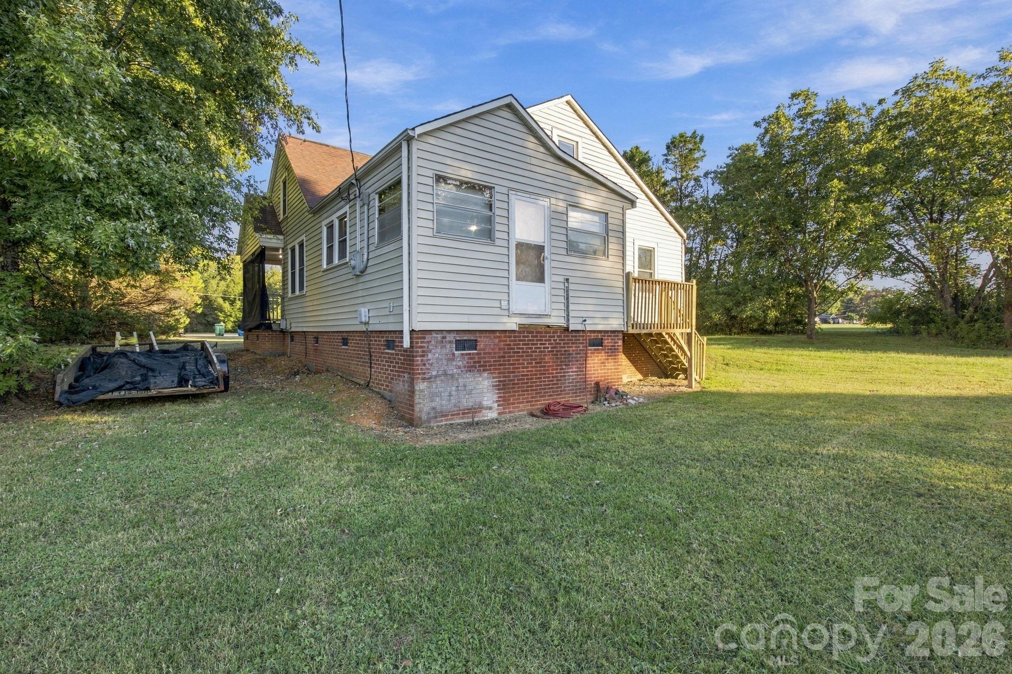506 Aquadale Road Property Photo 31