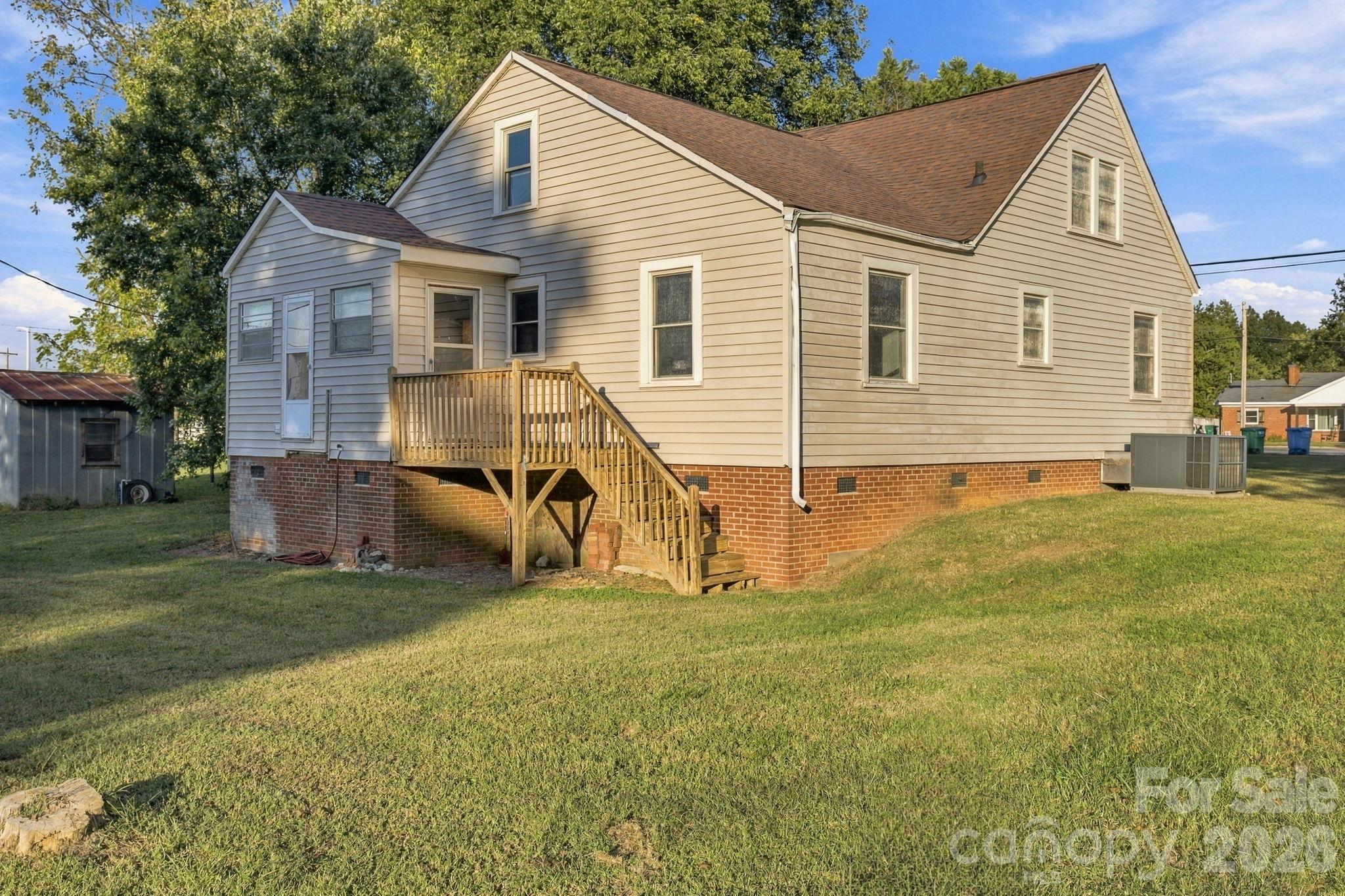 506 Aquadale Road Property Photo 33