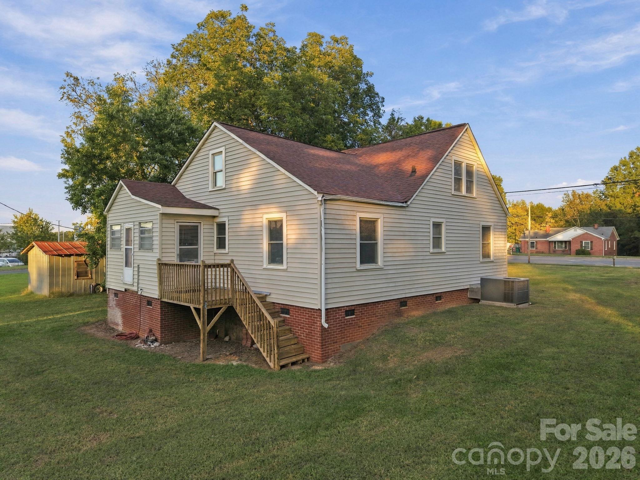 506 Aquadale Road Property Photo 34