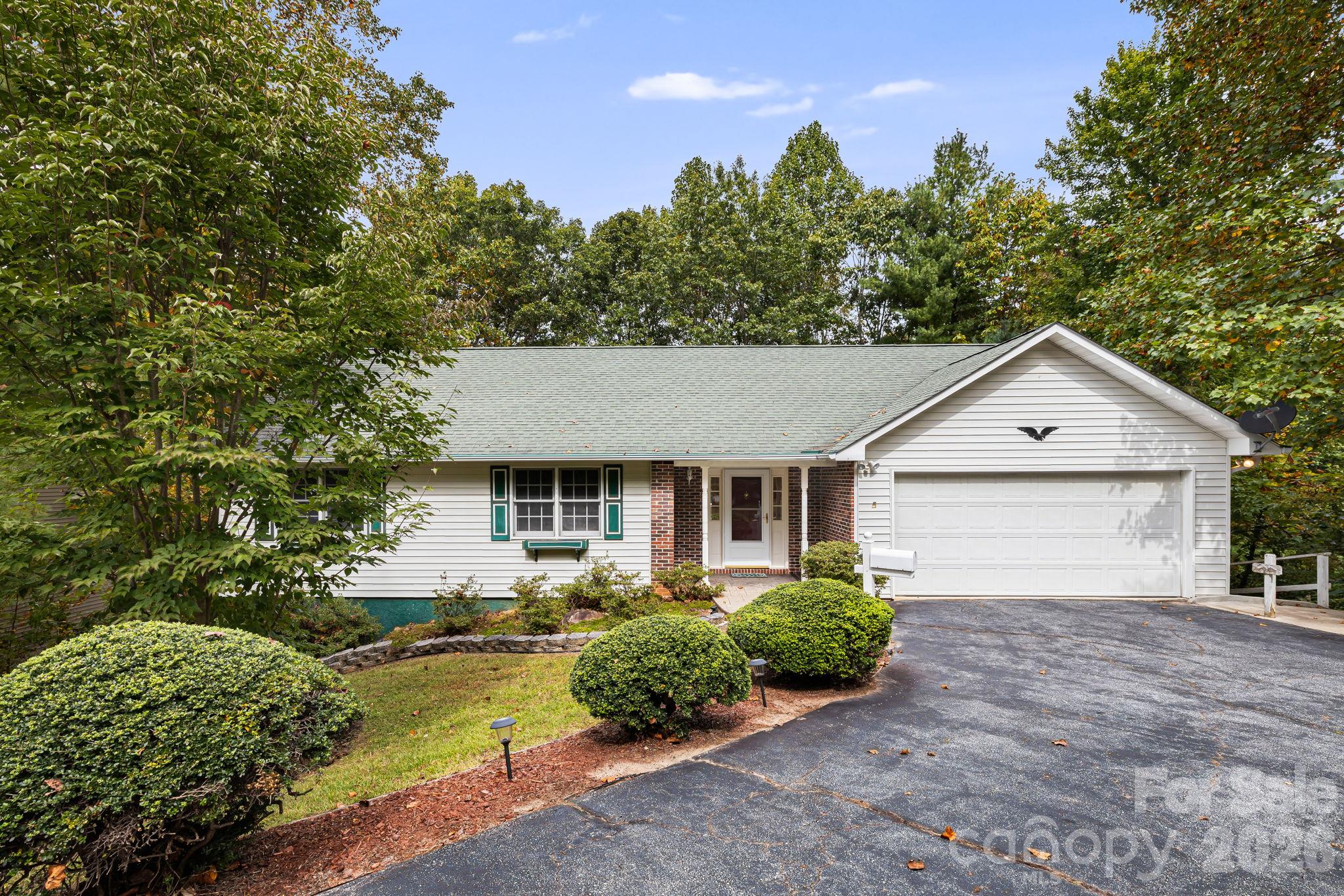 103 Tarragon Place Property Photo 3