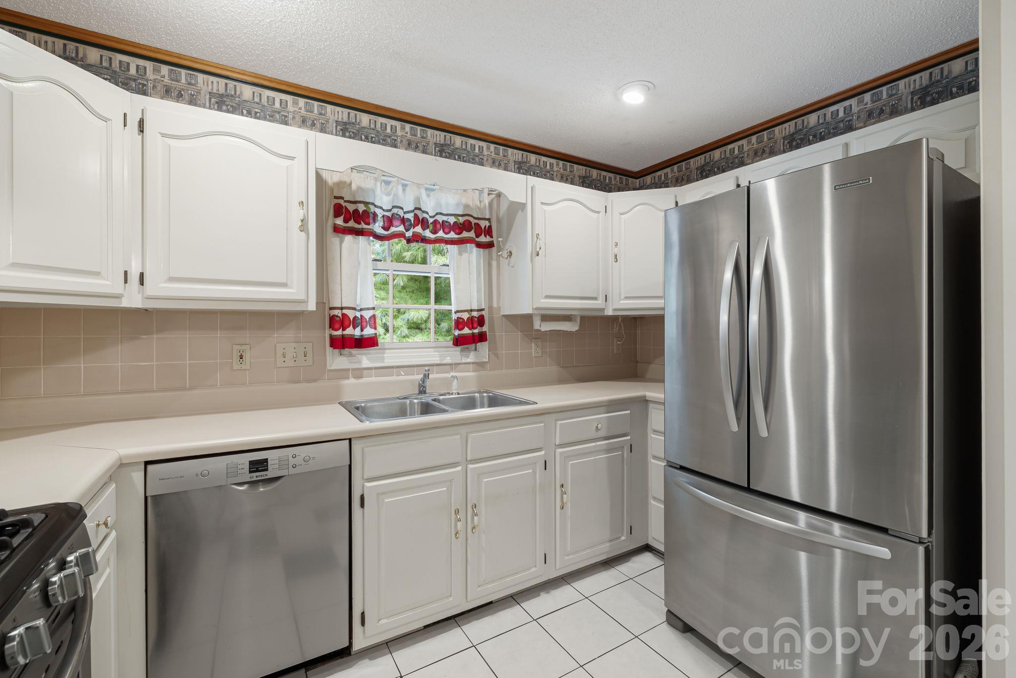 103 Tarragon Place Property Photo 11