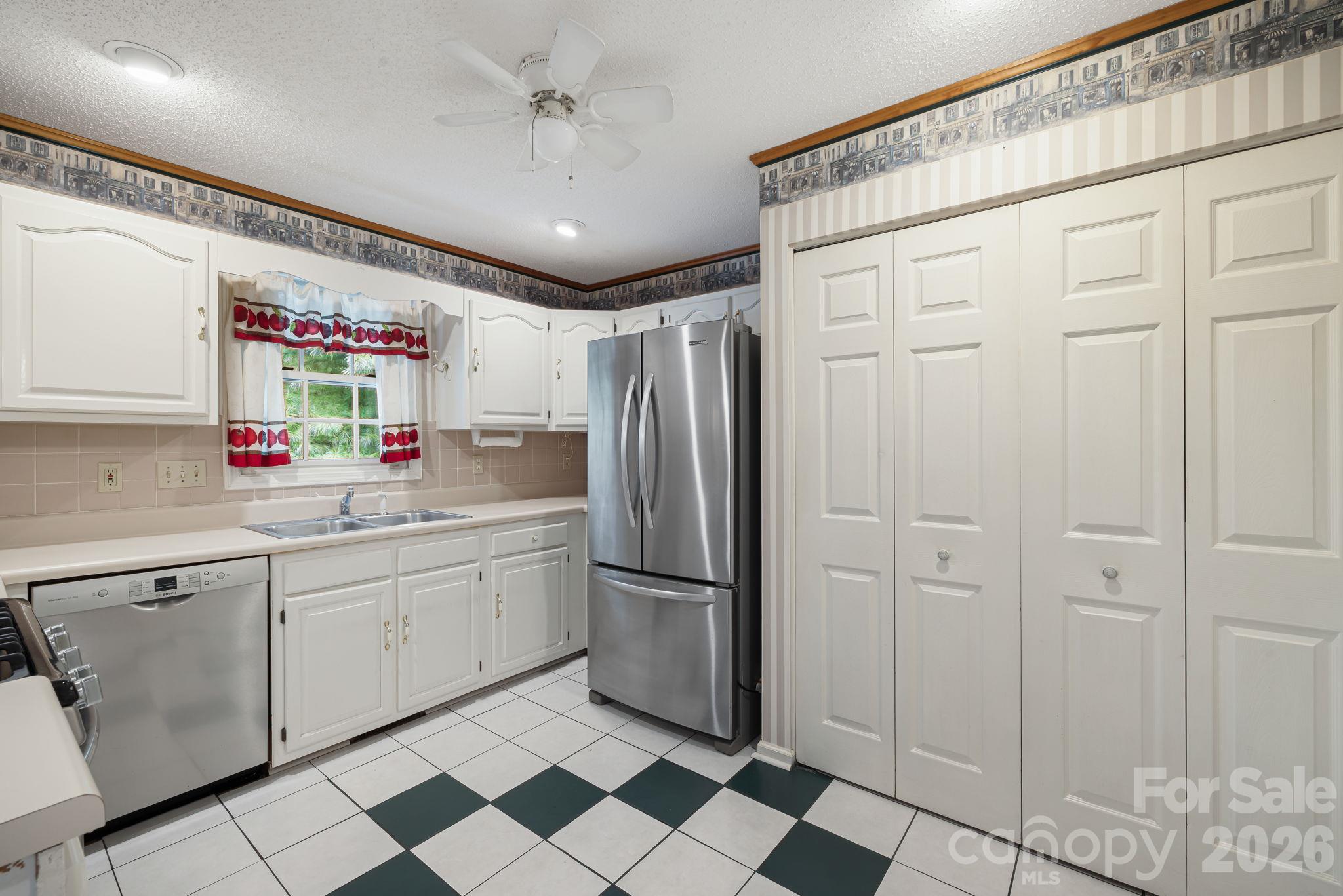 103 Tarragon Place Property Photo 12
