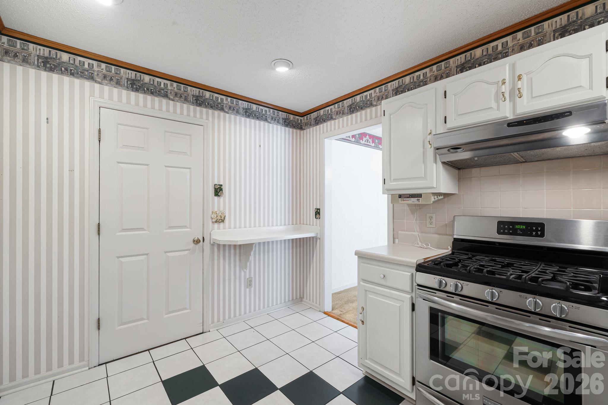 103 Tarragon Place Property Photo 14