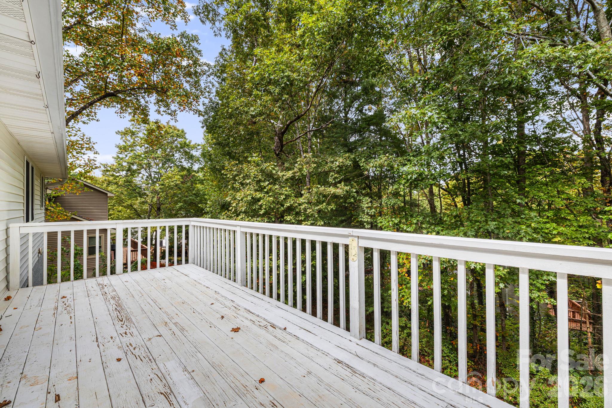 103 Tarragon Place Property Photo 29