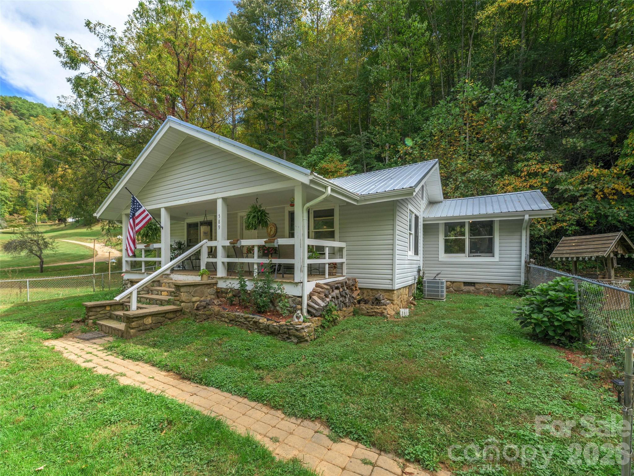 589 Little East Fork Road Property Photo 1