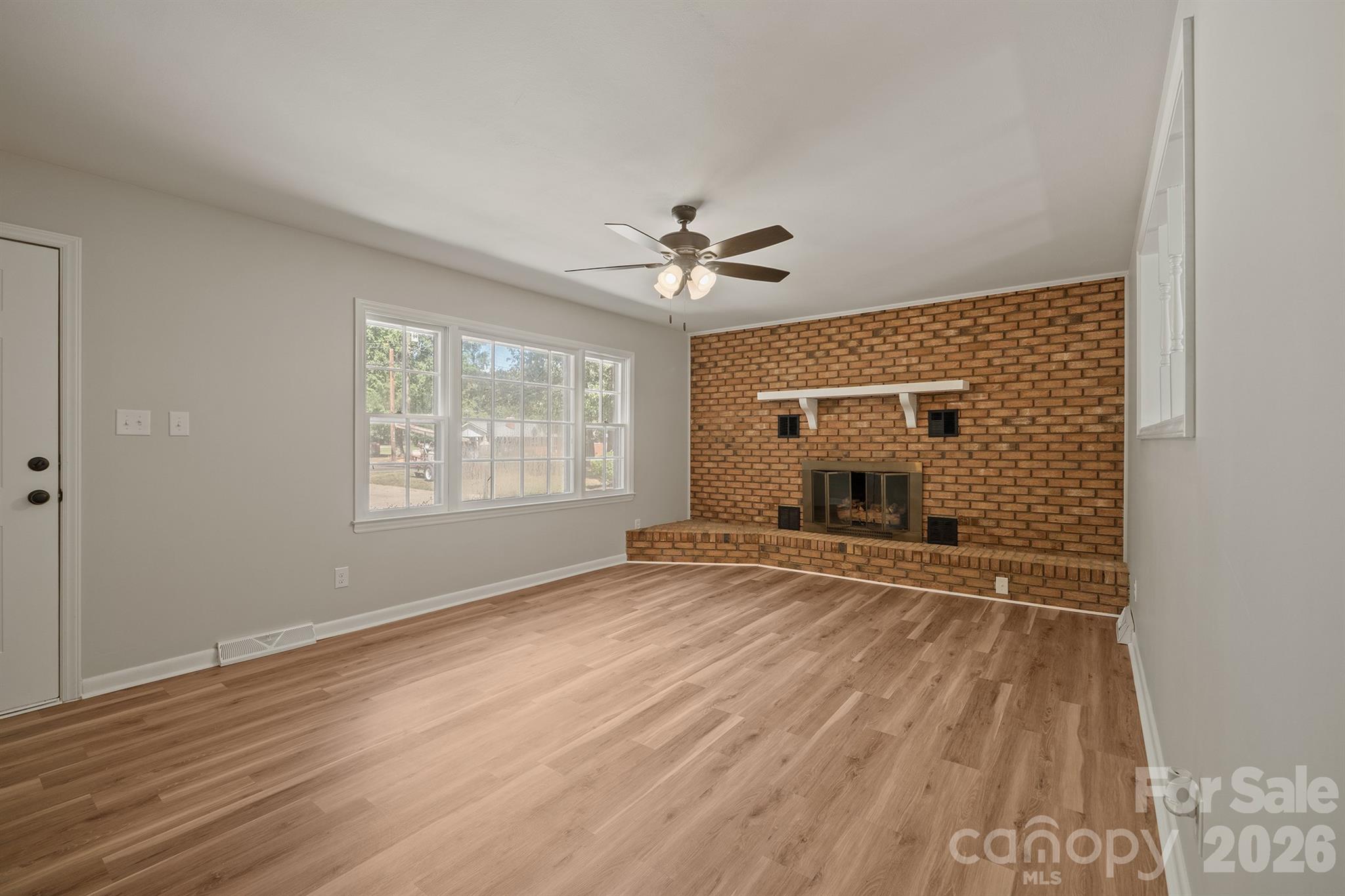 2530 Arnold Drive Property Photo 9
