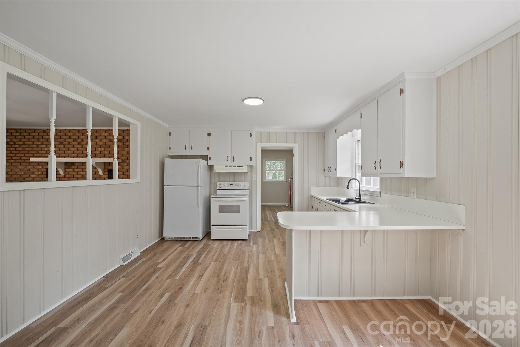 2530 Arnold Drive Property Photo 13