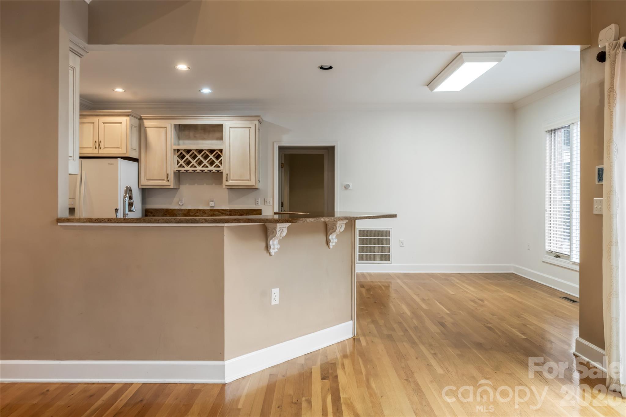 4943 Elmhurst Drive Property Photo 13