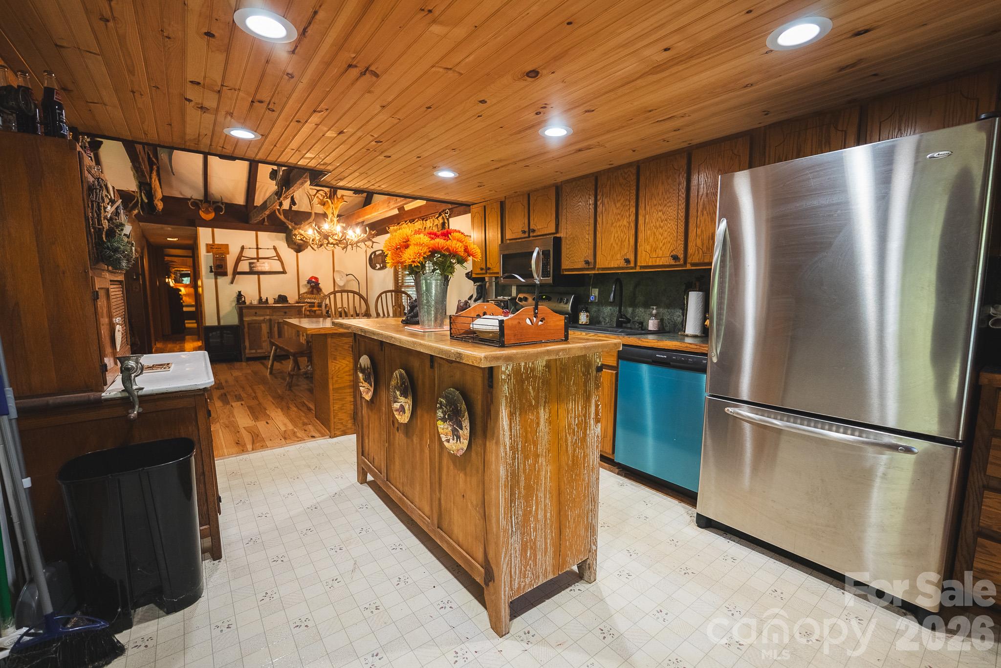401 Shady Drive Property Photo 15