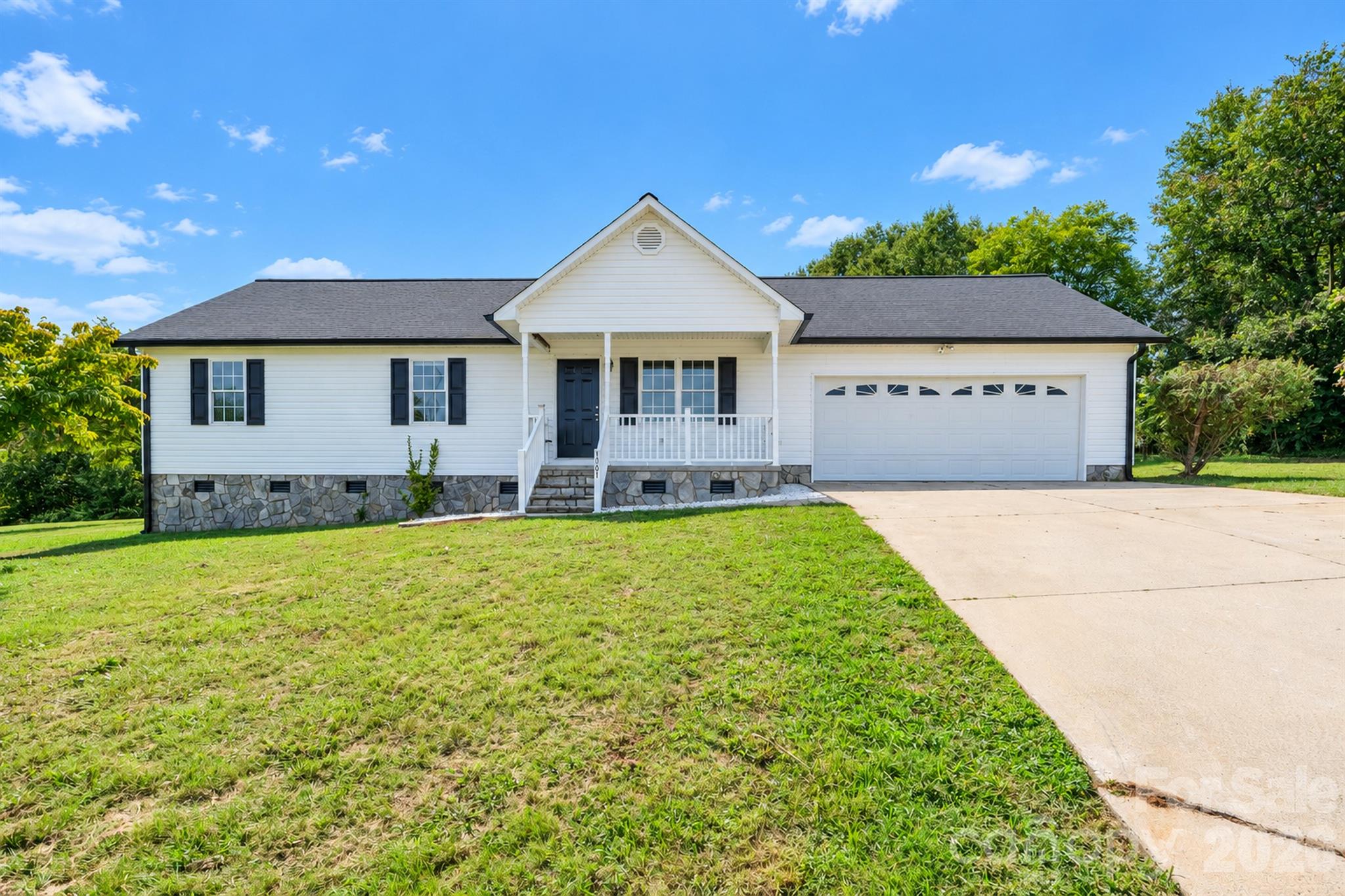 1061 Isenhour Court Property Photo 1