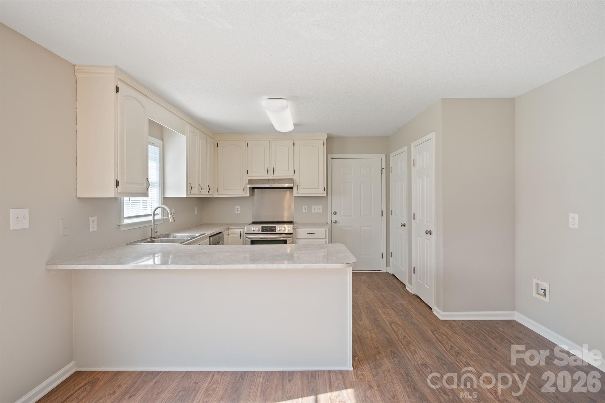 1061 Isenhour Court Property Photo 10