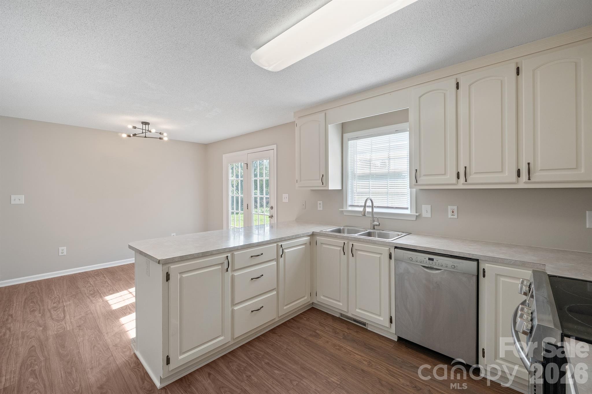 1061 Isenhour Court Property Photo 12