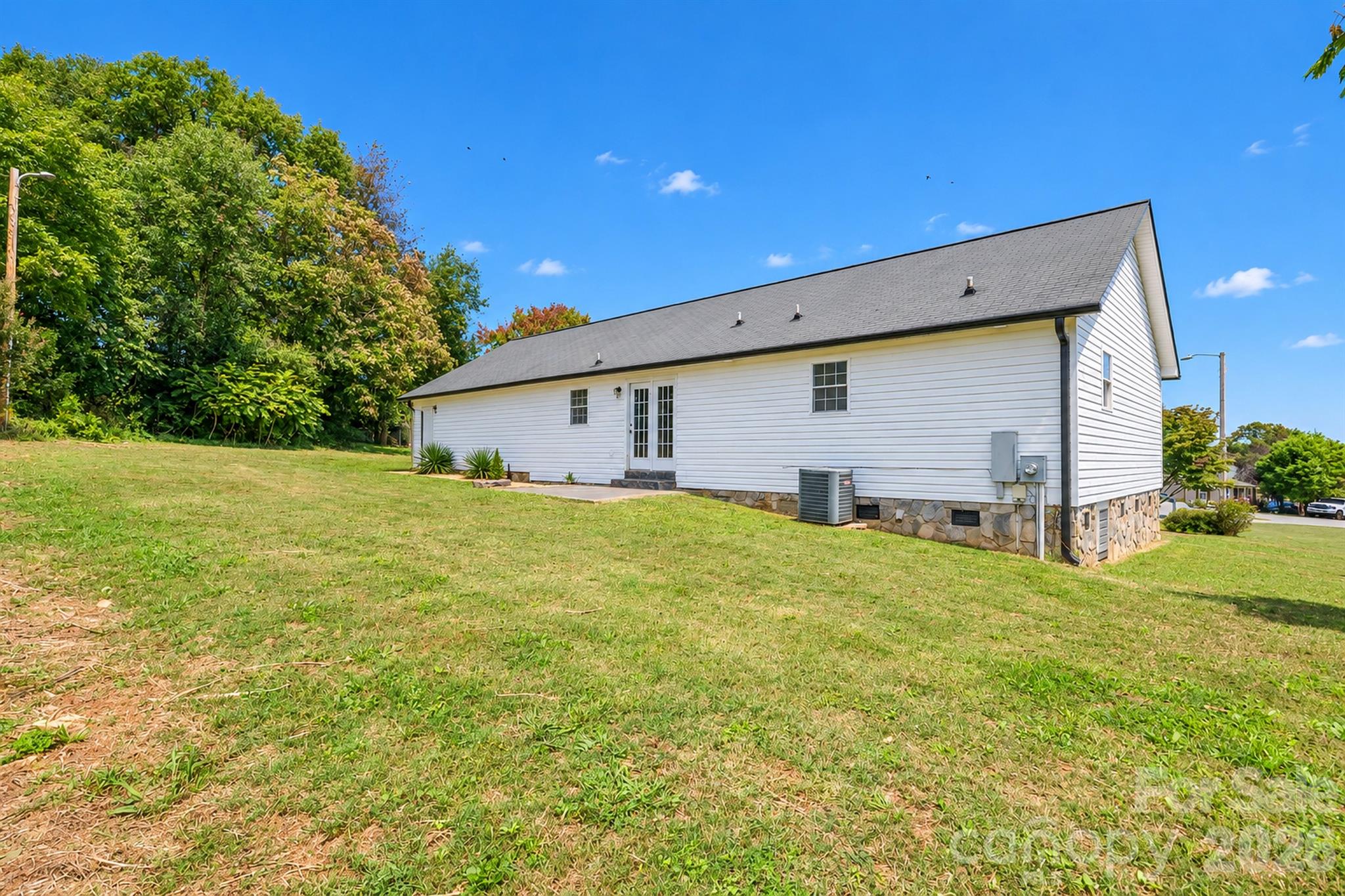 1061 Isenhour Court Property Photo 32