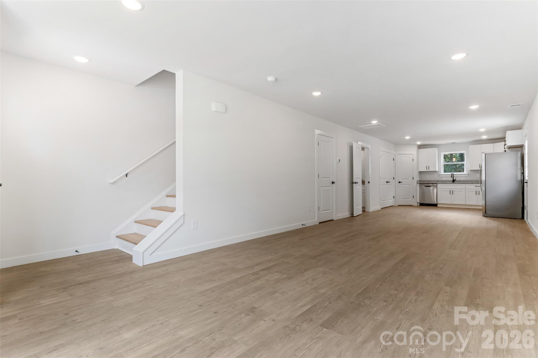 603-605 6th Avenue 2 Property Photo 6