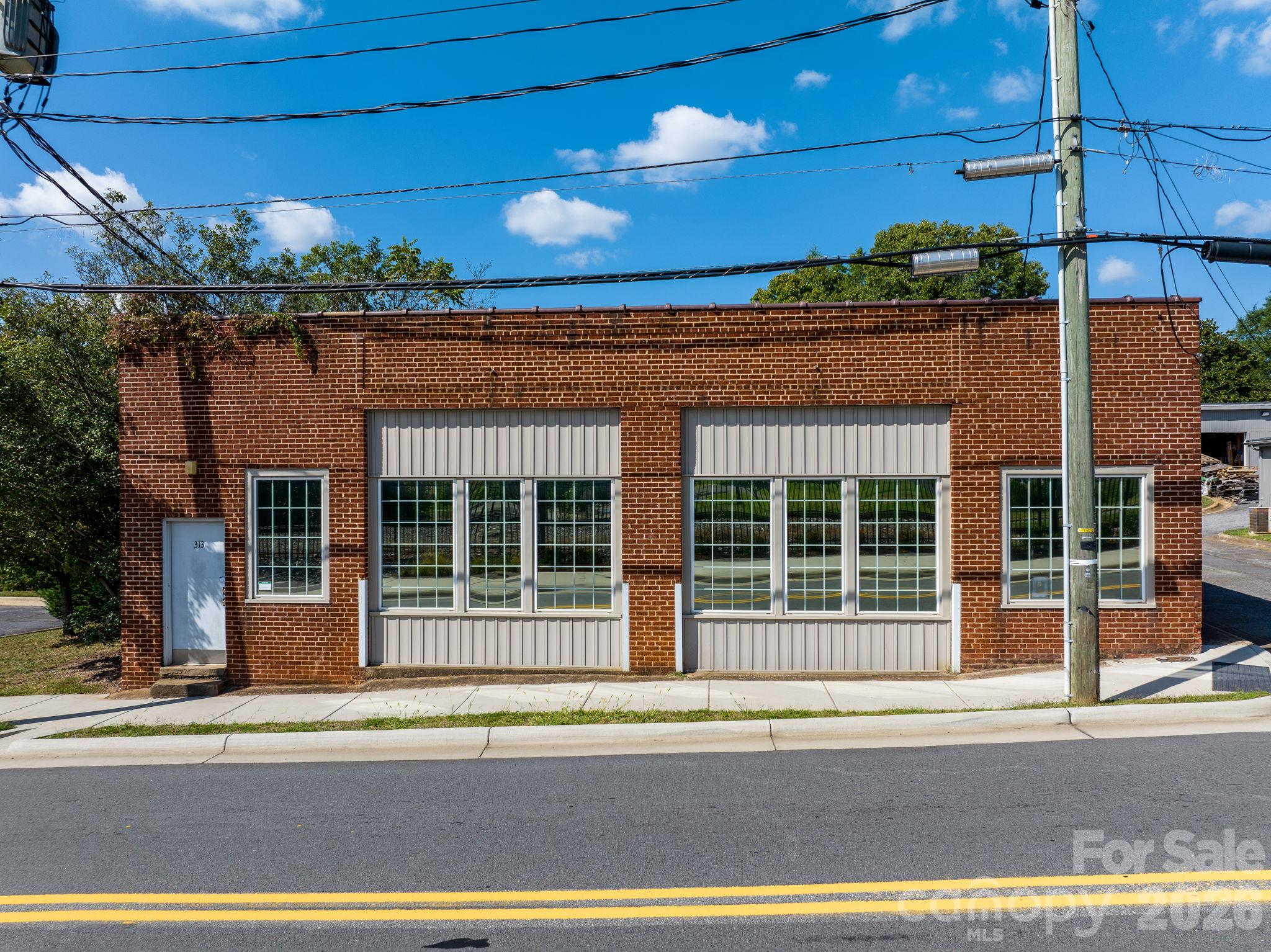 313 Main Avenue Property Photo 2