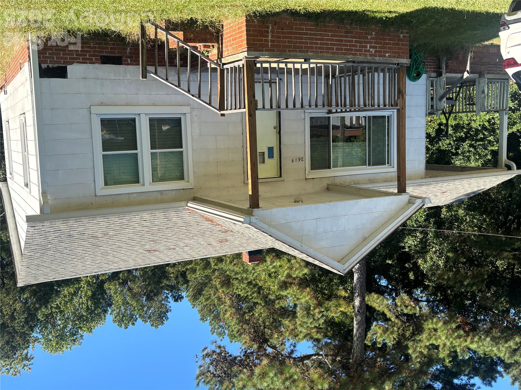 2615 S Anderson Road Property Photo 1
