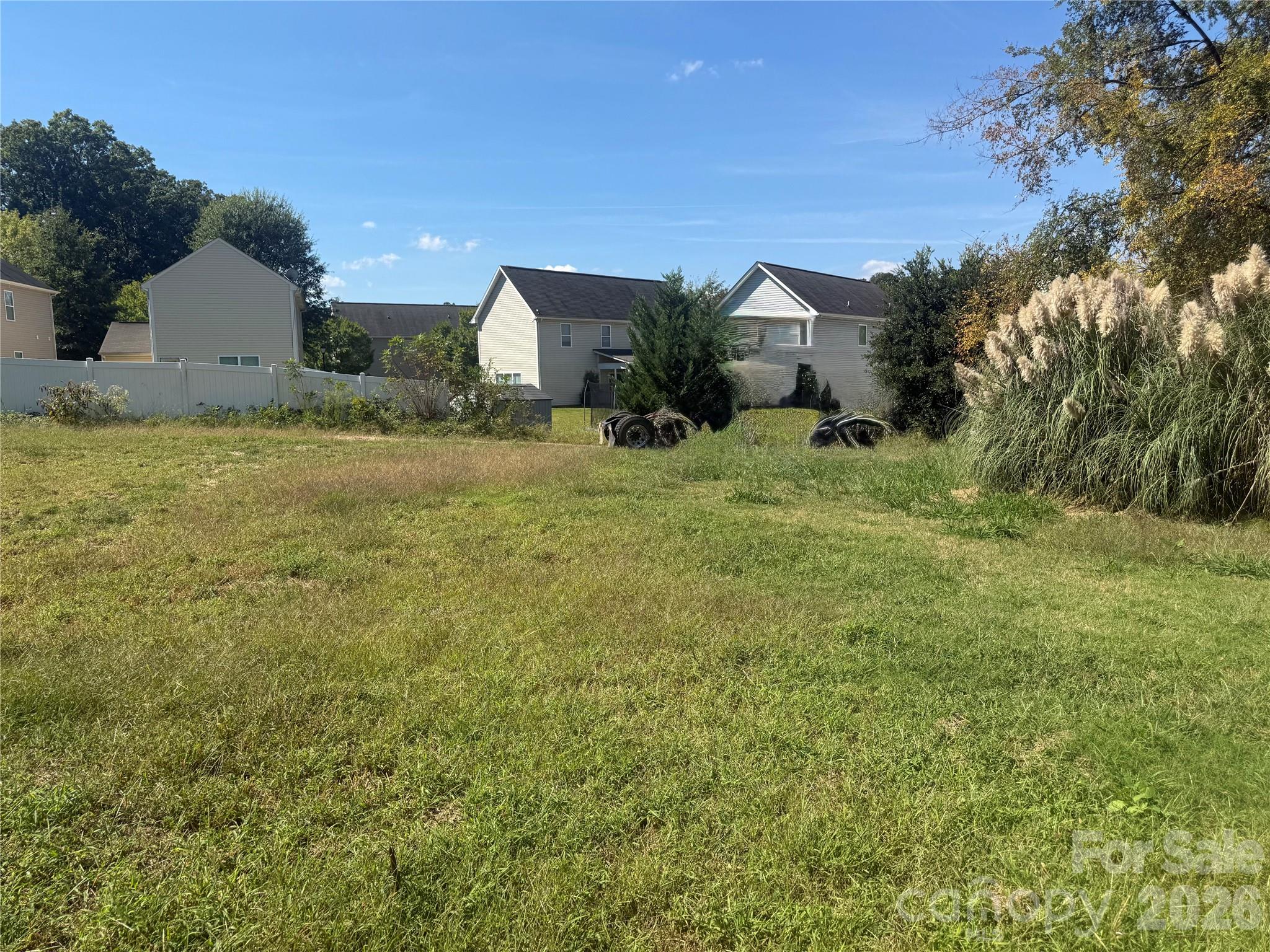 815 Oakdale Road Property Photo 1