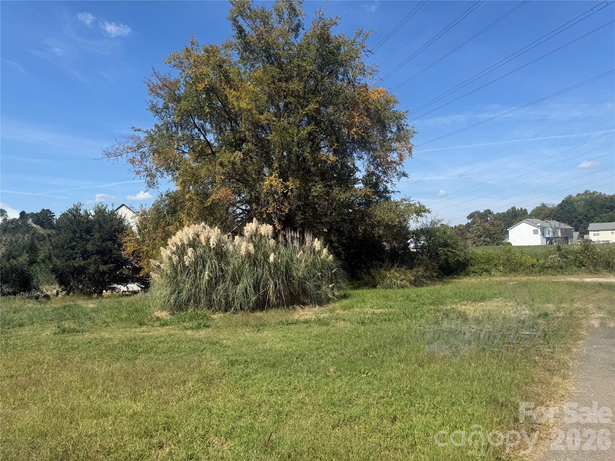 815 Oakdale Road Property Photo 2