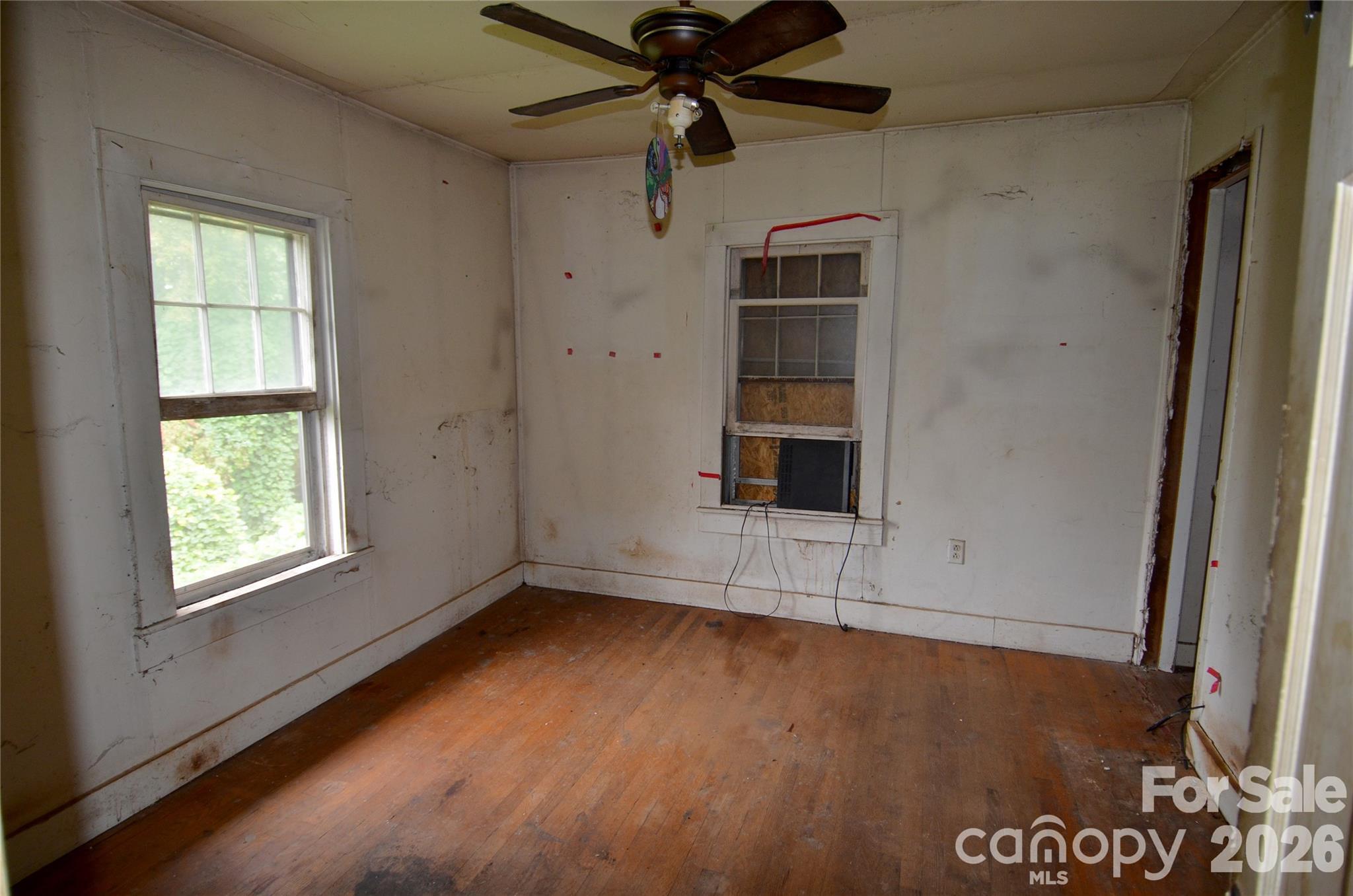 440 Hillcrest Drive Property Photo 6