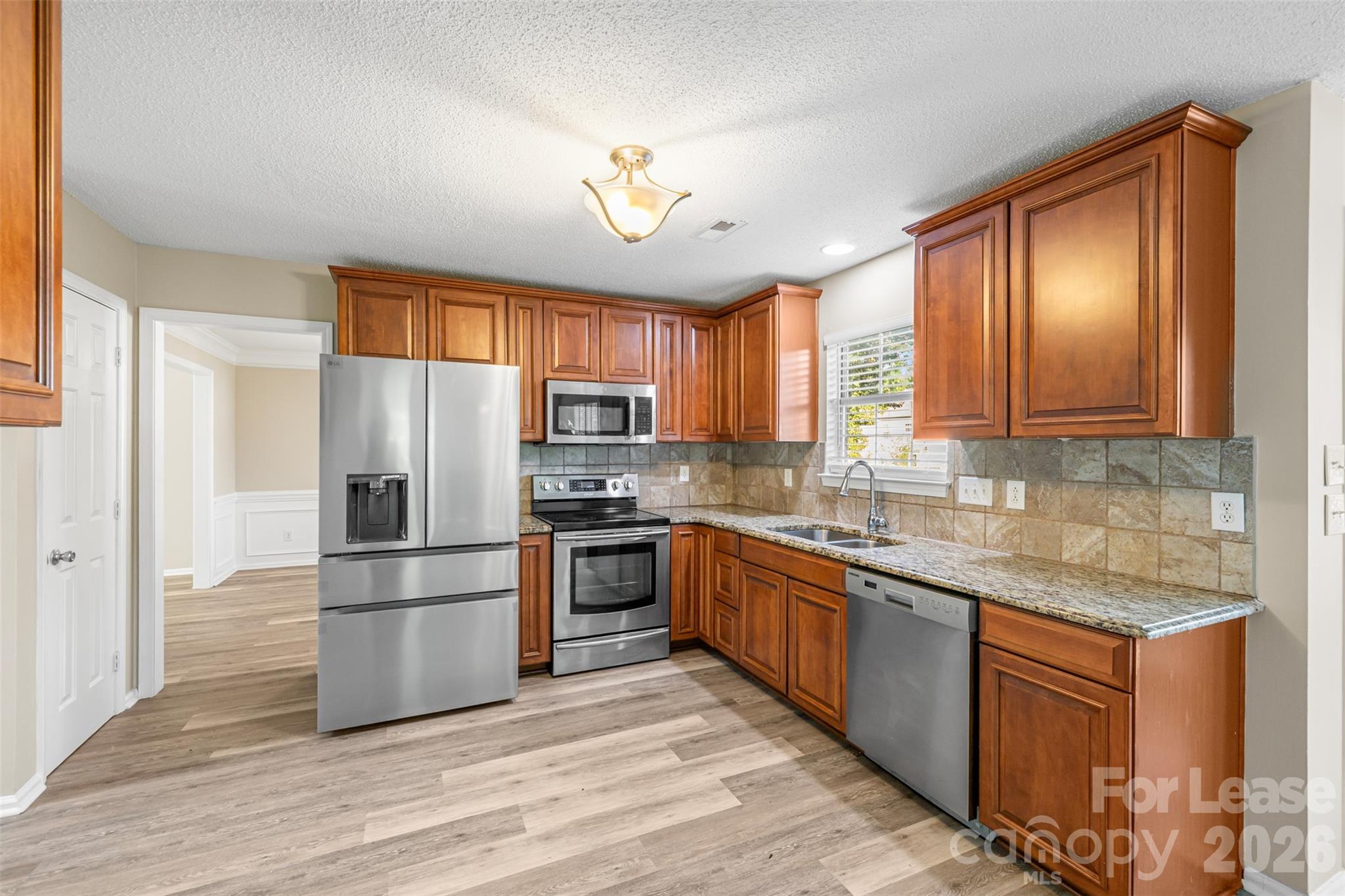 6102 Tesh Court Property Photo 9