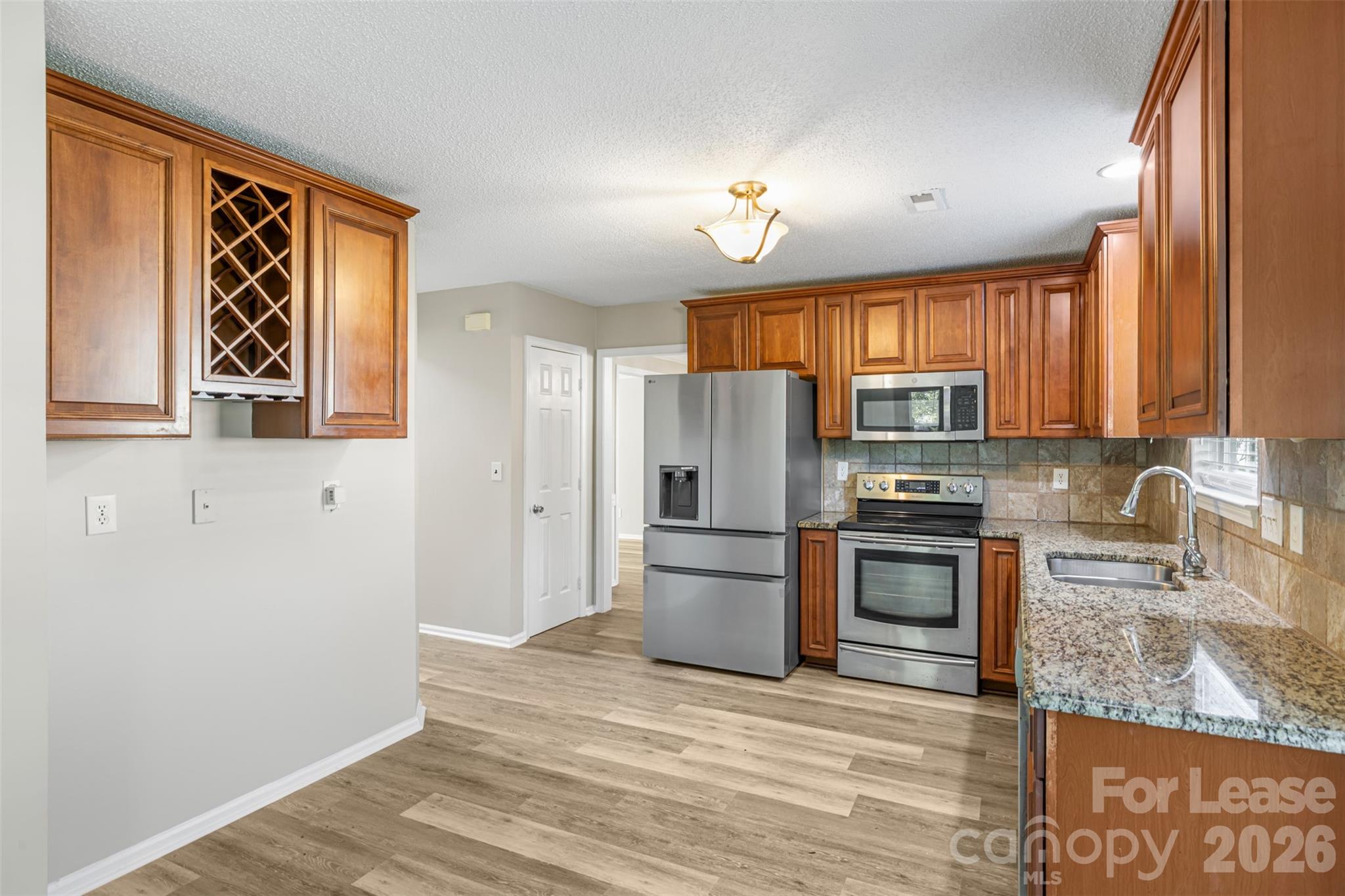 6102 Tesh Court Property Photo 10