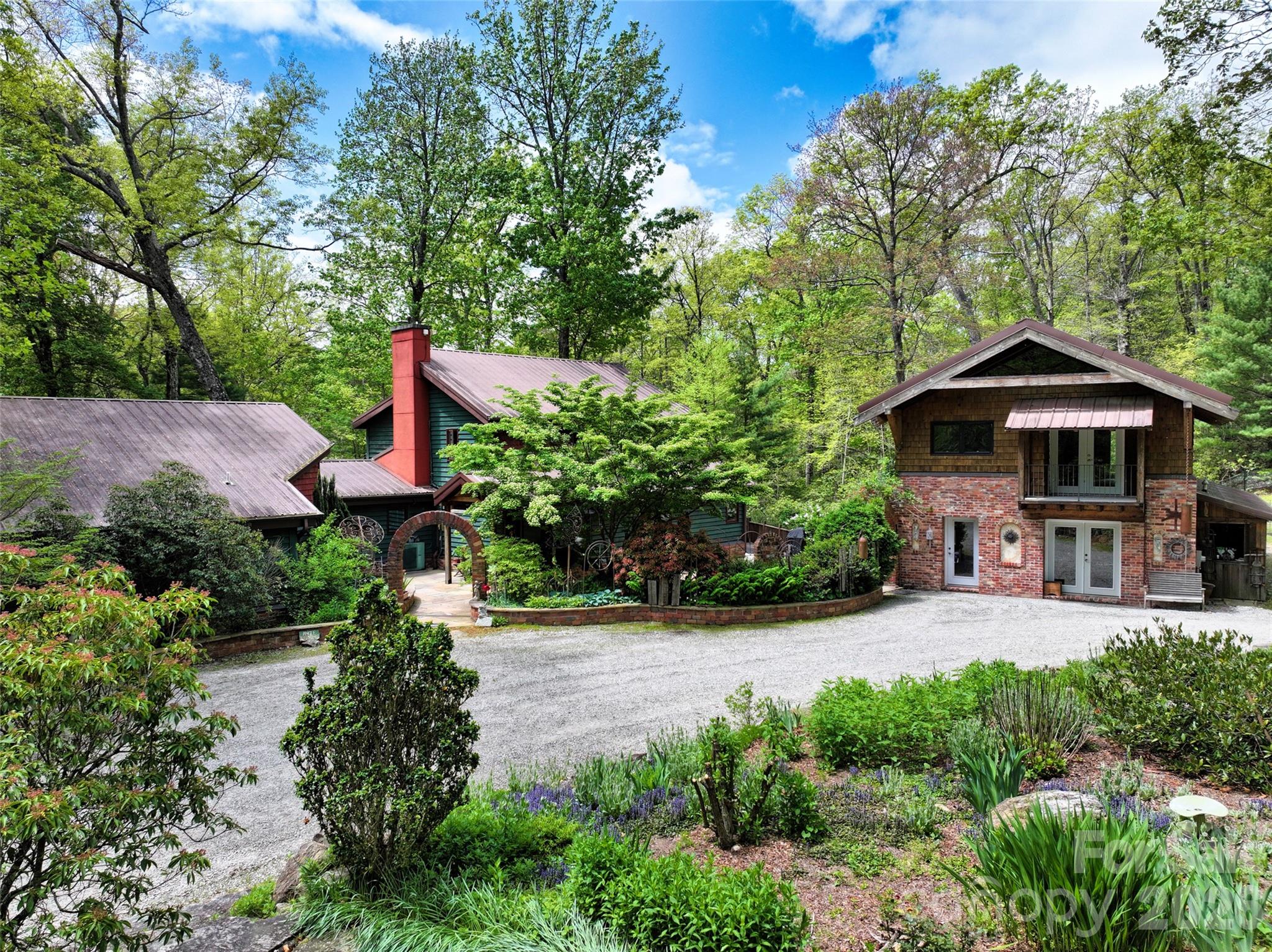 688 Blueberry Farm Road Property Photo 1