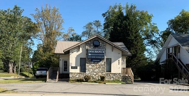 899 Haywood Road Property Photo 1