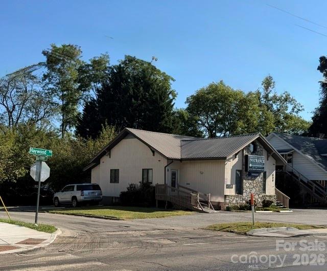 899 Haywood Road Property Photo 2