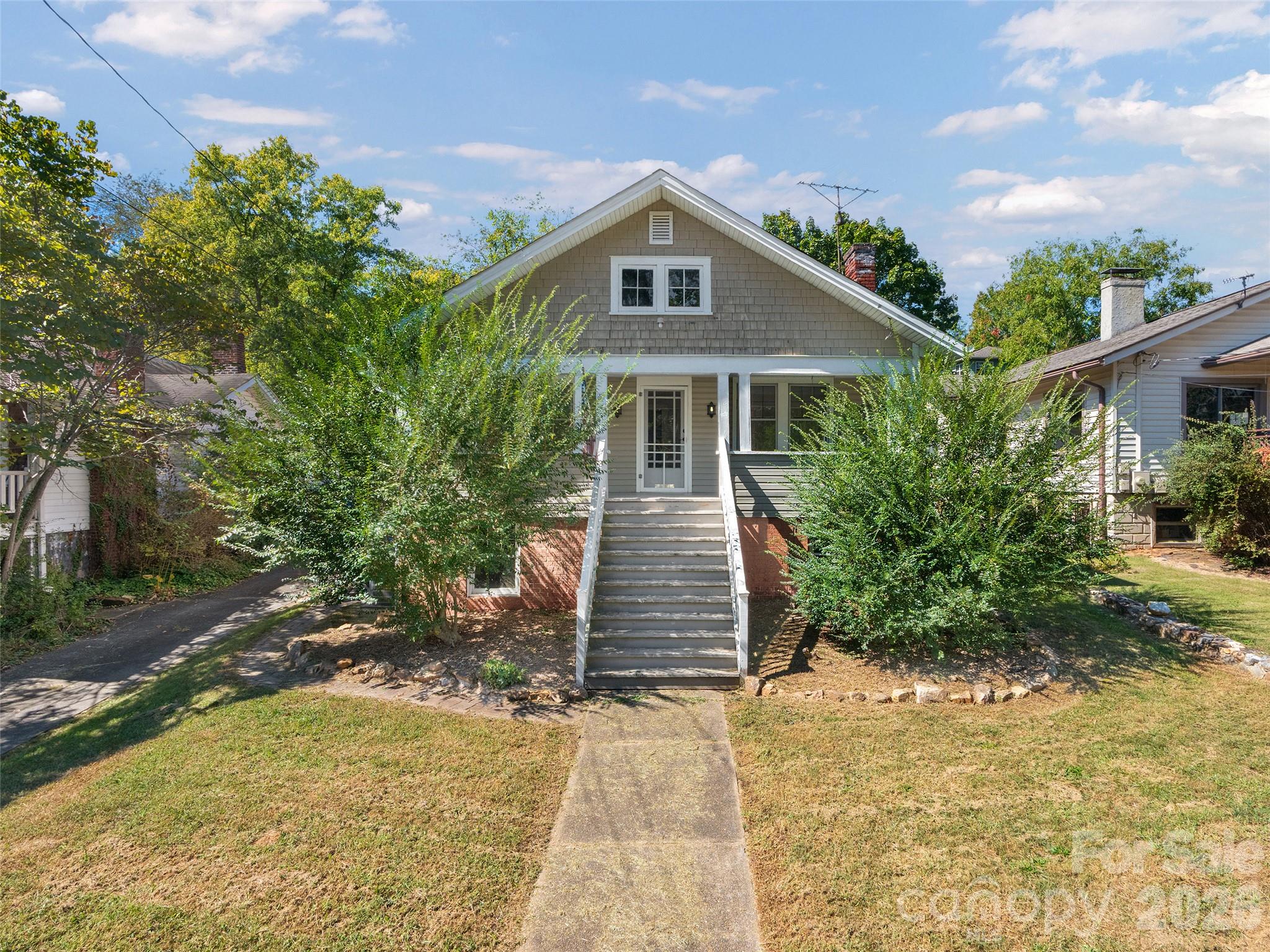 33 Madeline Avenue Property Photo 1