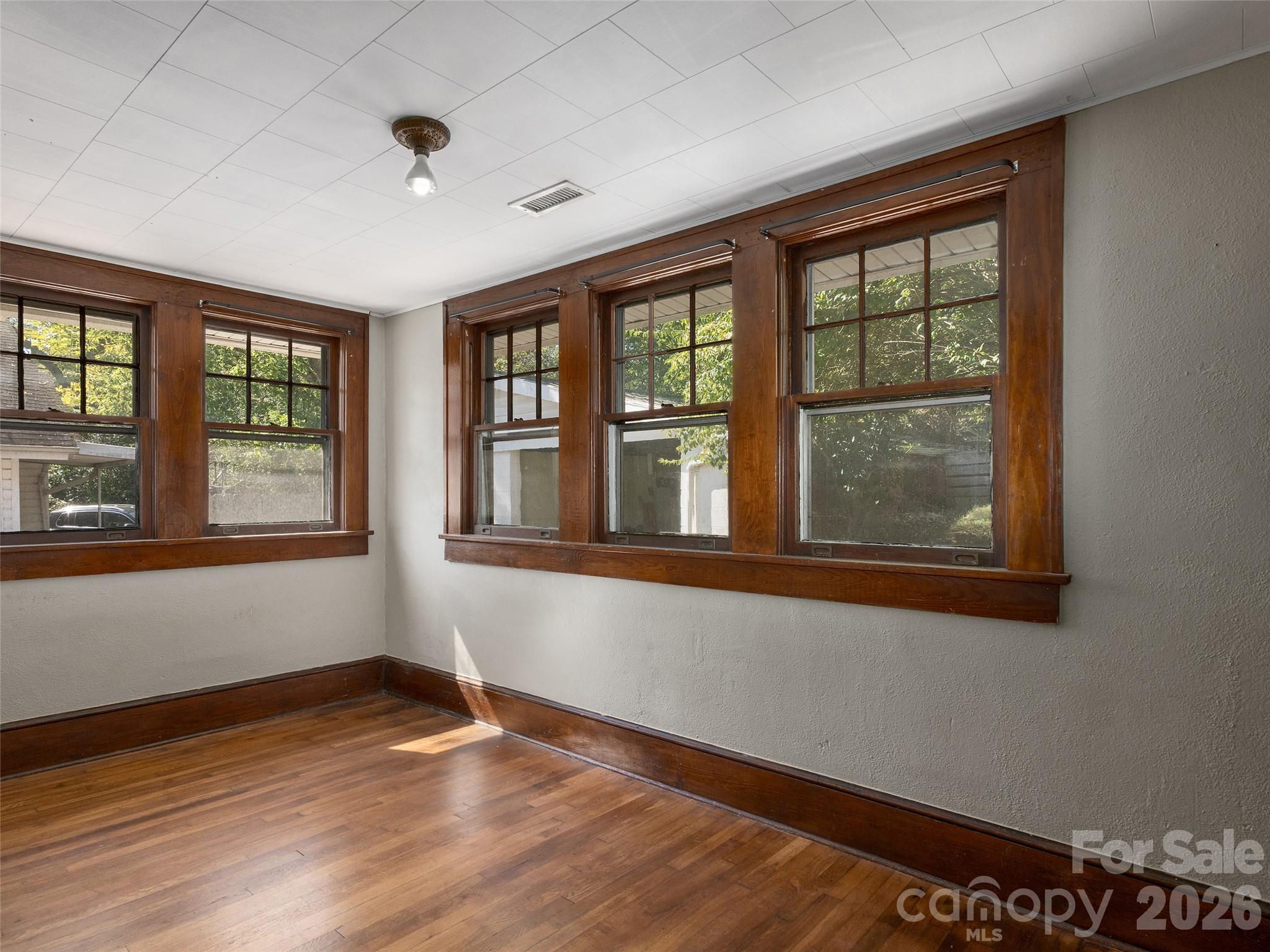 33 Madeline Avenue Property Photo 13