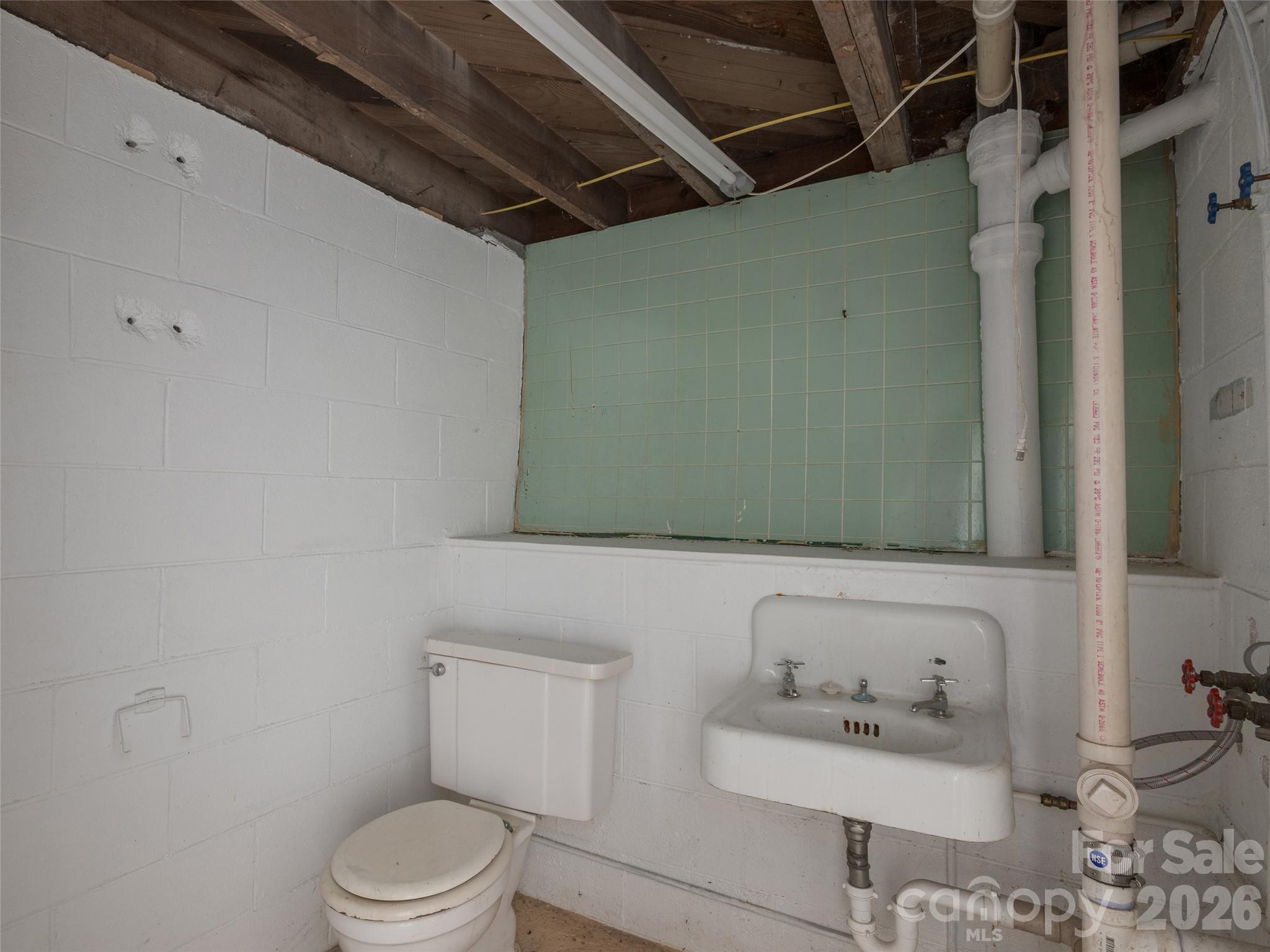 33 Madeline Avenue Property Photo 17
