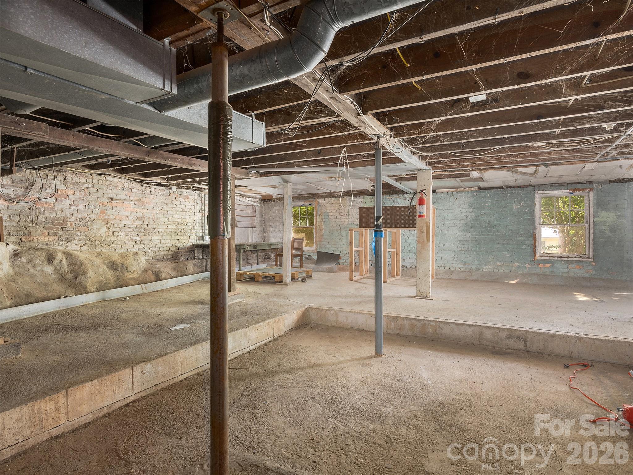 33 Madeline Avenue Property Photo 18