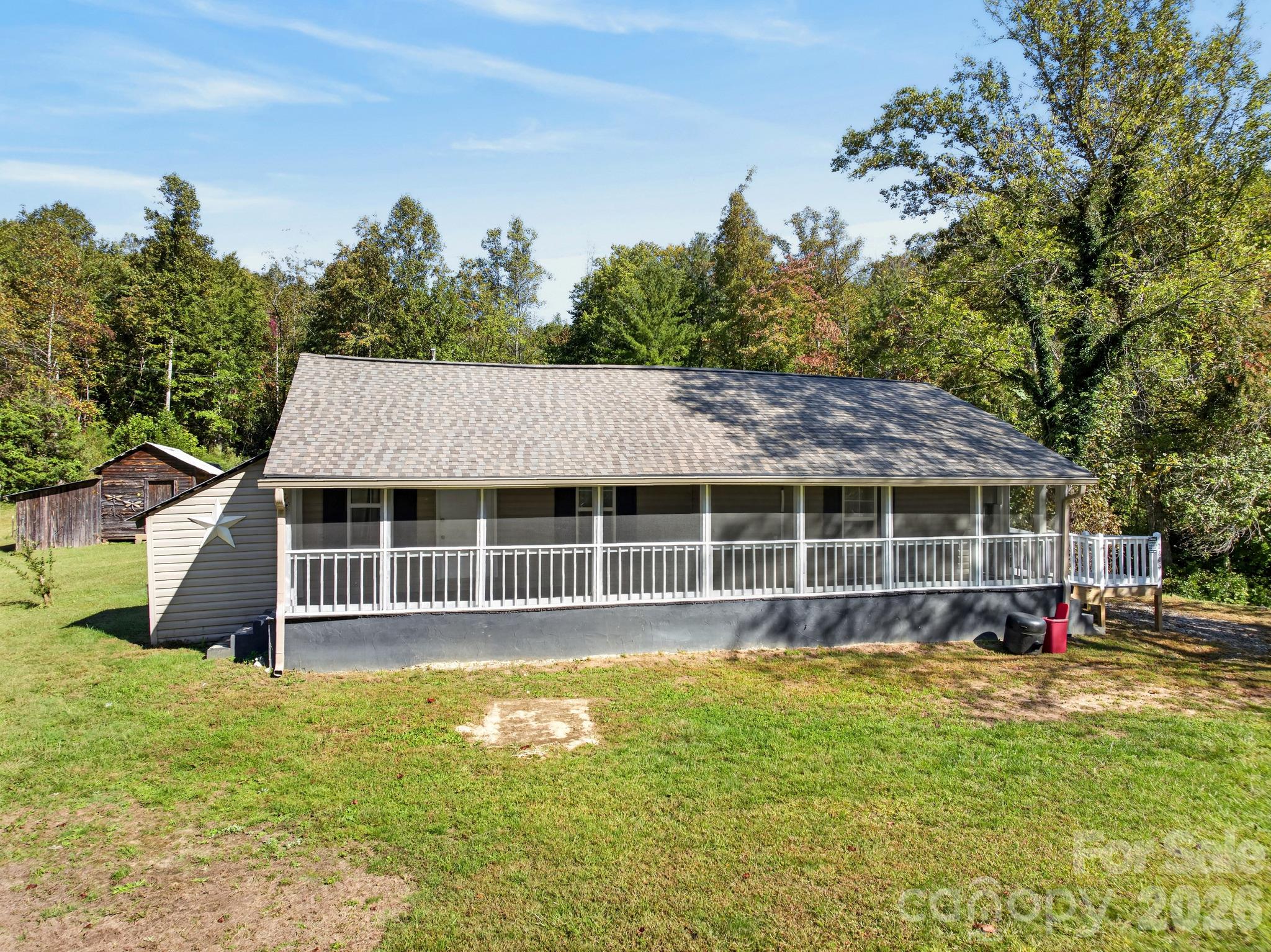 2805 H T Road Property Photo 1