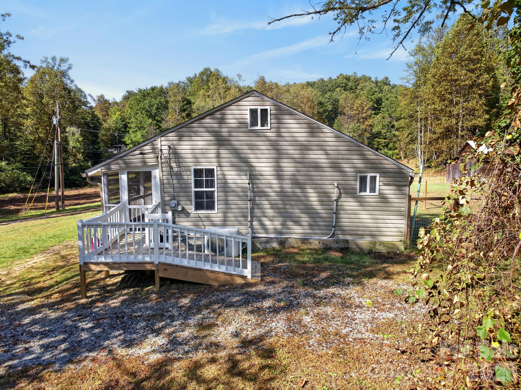 2805 H T Road Property Photo 3